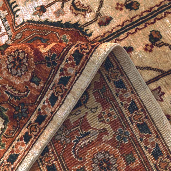 6' 9 x 9' 11 Hand Knotted Heriz Rug