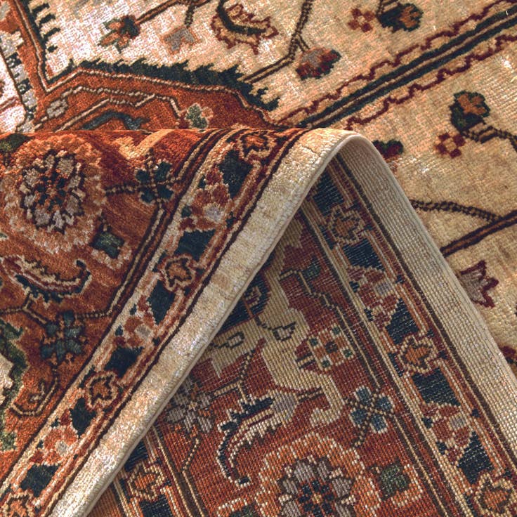 Detail image of 6' 9 x 9' 11 Hand Knotted Heriz Rug