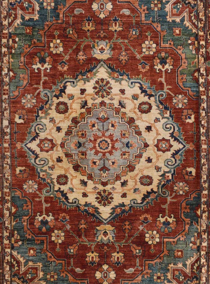 6' 11 x 9' 9 Hand Knotted Heriz Rug