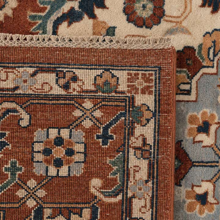6' 11 x 9' 9 Hand Knotted Heriz Rug