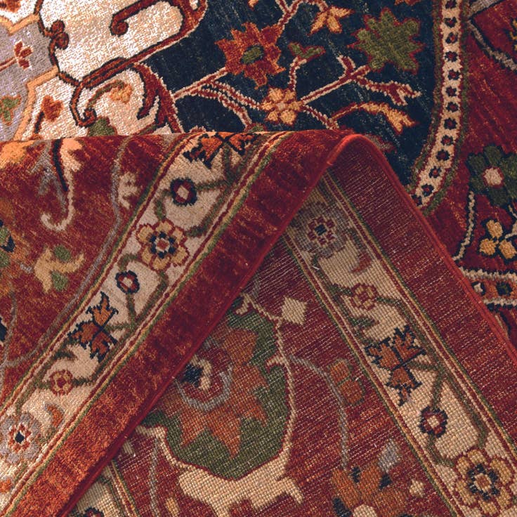 Detail image of 9' 3 x 11' 11 Hand Knotted Heriz Rug