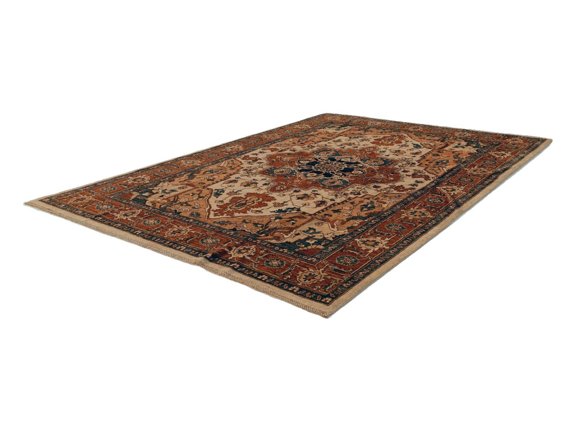 6' 8 x 9' 5 Hand Knotted Heriz Rug