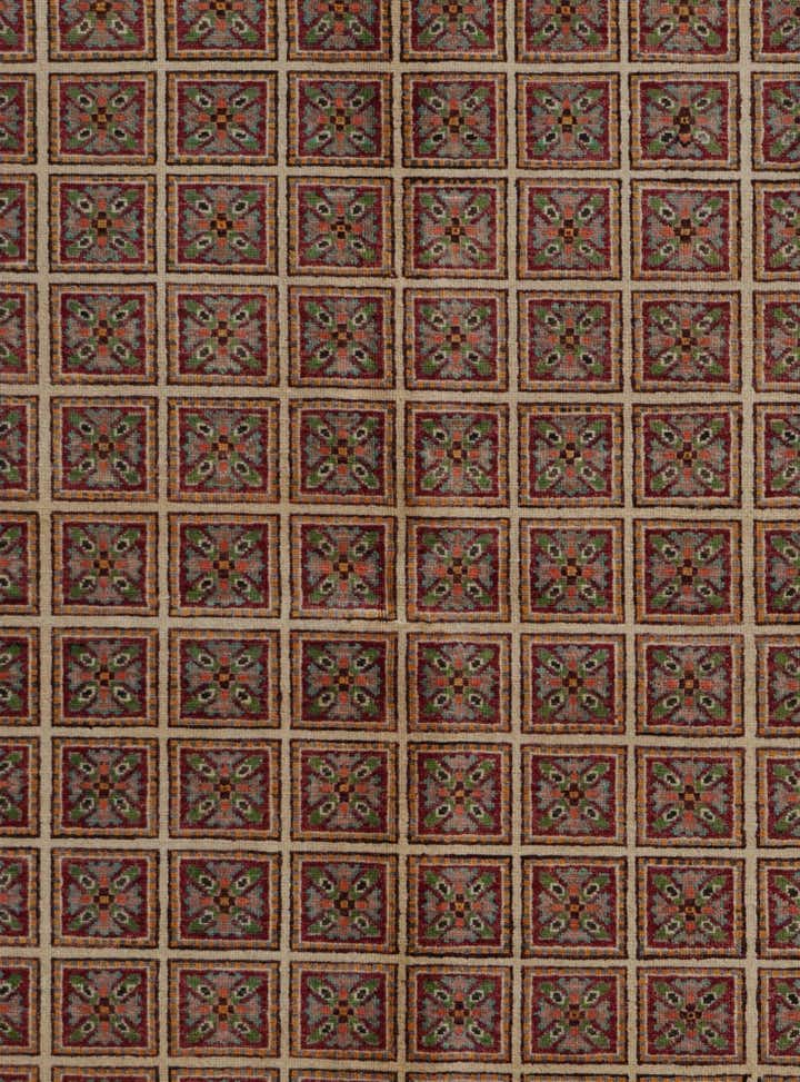5' 10 x 7' 9 Hand Knotted Kazak Rug