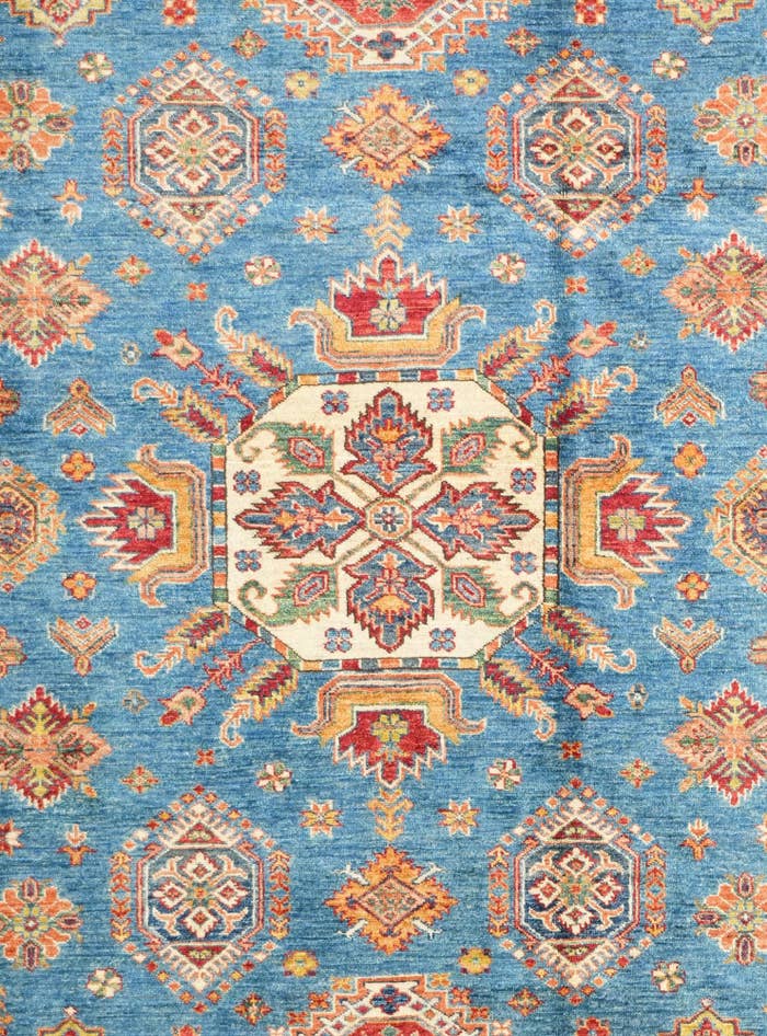 Detail image of 6' 11 x 10' Hand Knotted Kazak Rug