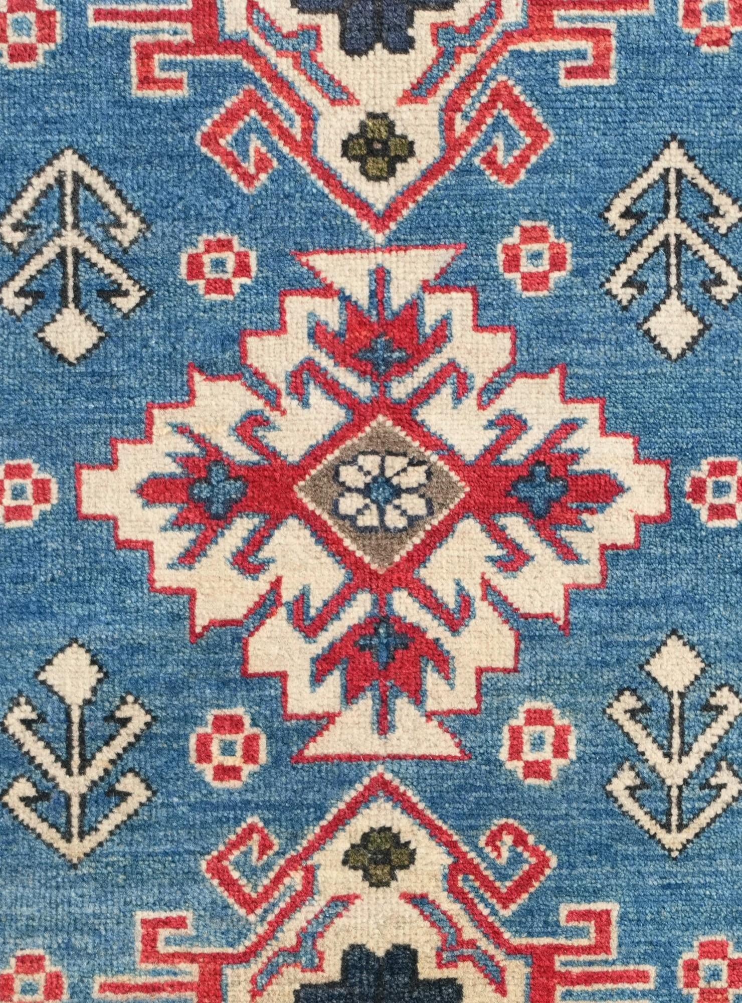 2' 7 x 4' 2 Hand Knotted Kazak Rug