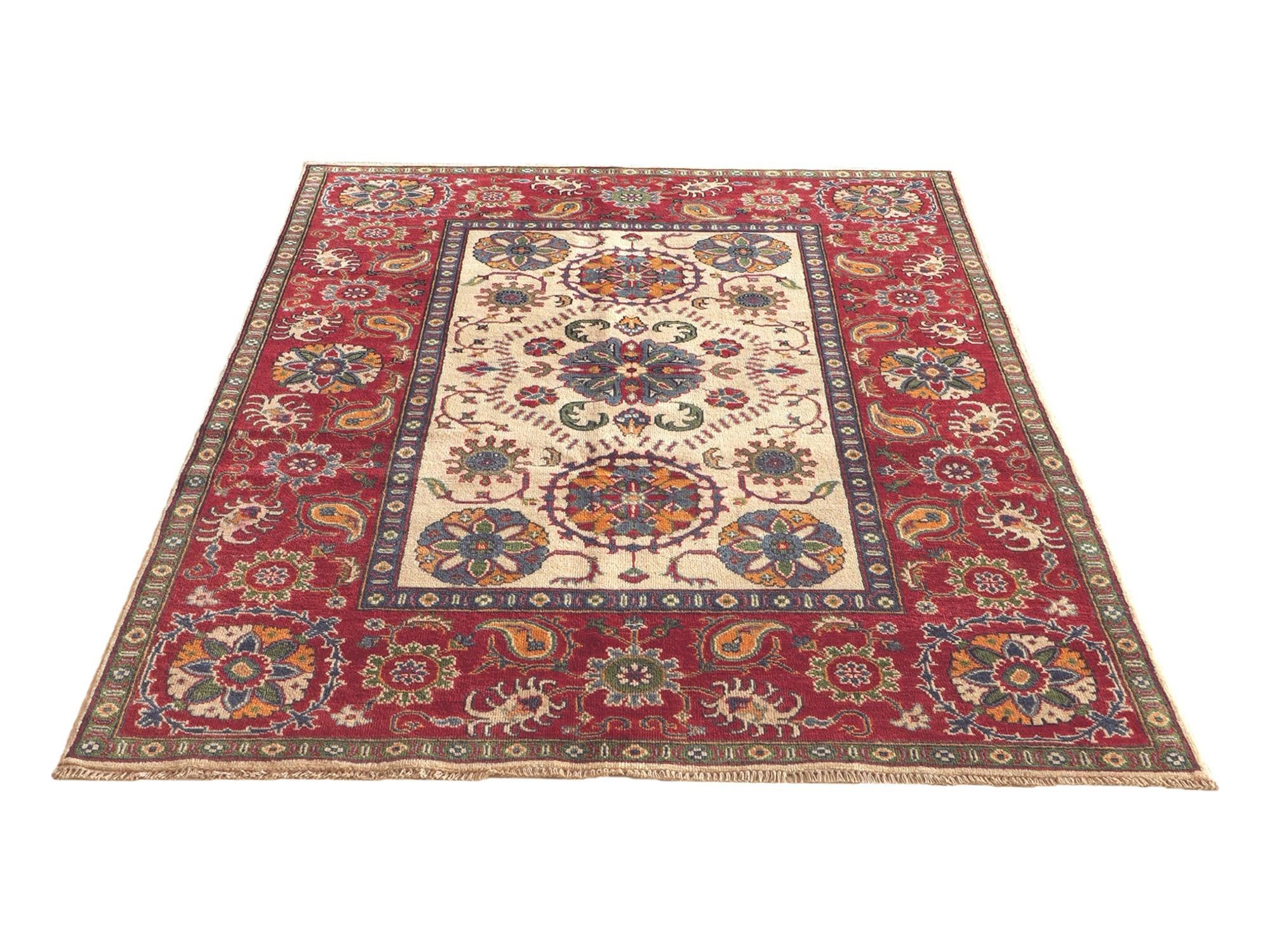 Detail image 4 of 9: 5' 2 x 6' 10 Hand Knotted Kazak Rug