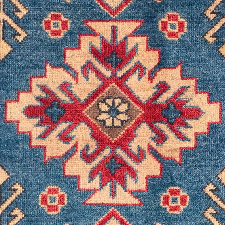 2' 8 x 4' Hand Knotted Kazak Rug