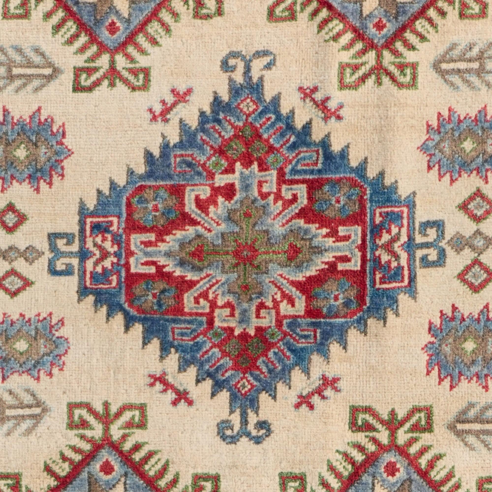 Detail image 10 of 10: 4' 11 x 6' 5 Hand Knotted Kazak Rug