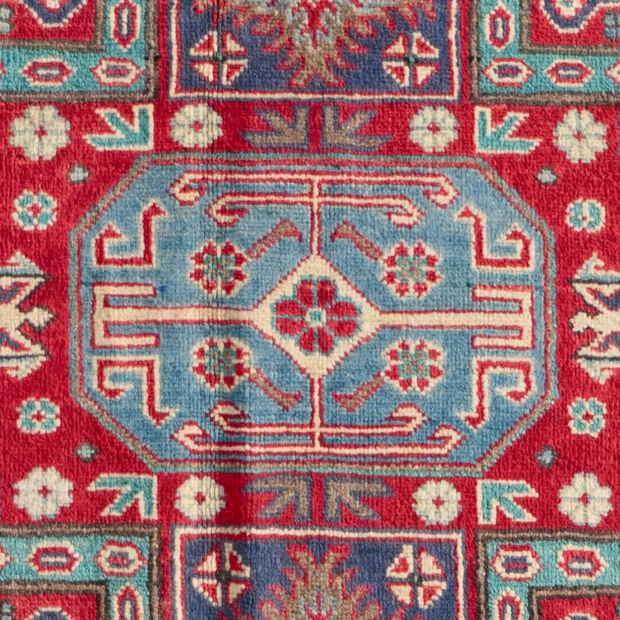 Detail image 10 of 10: 4' 11 x 6' 10 Hand Knotted Kazak Rug