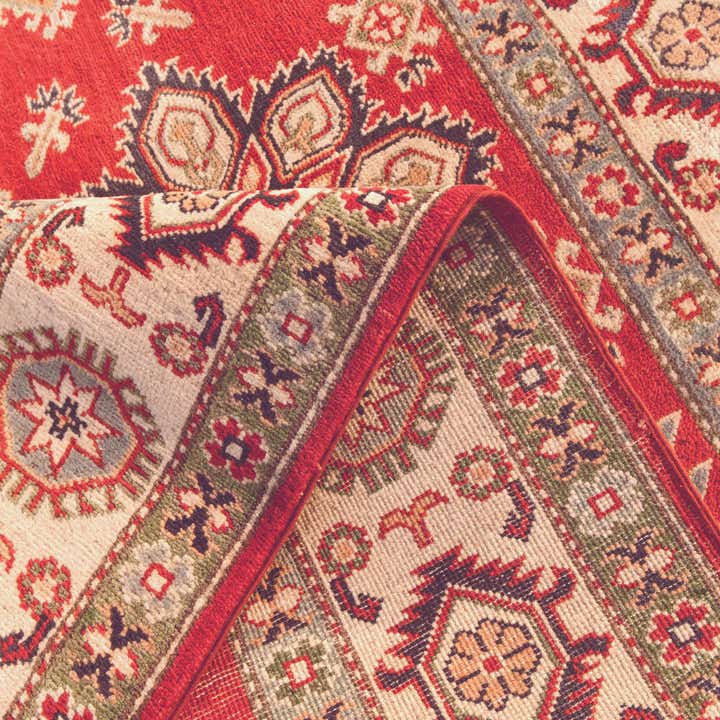 4' 11 x 6' 6 Hand Knotted Kazak Rug