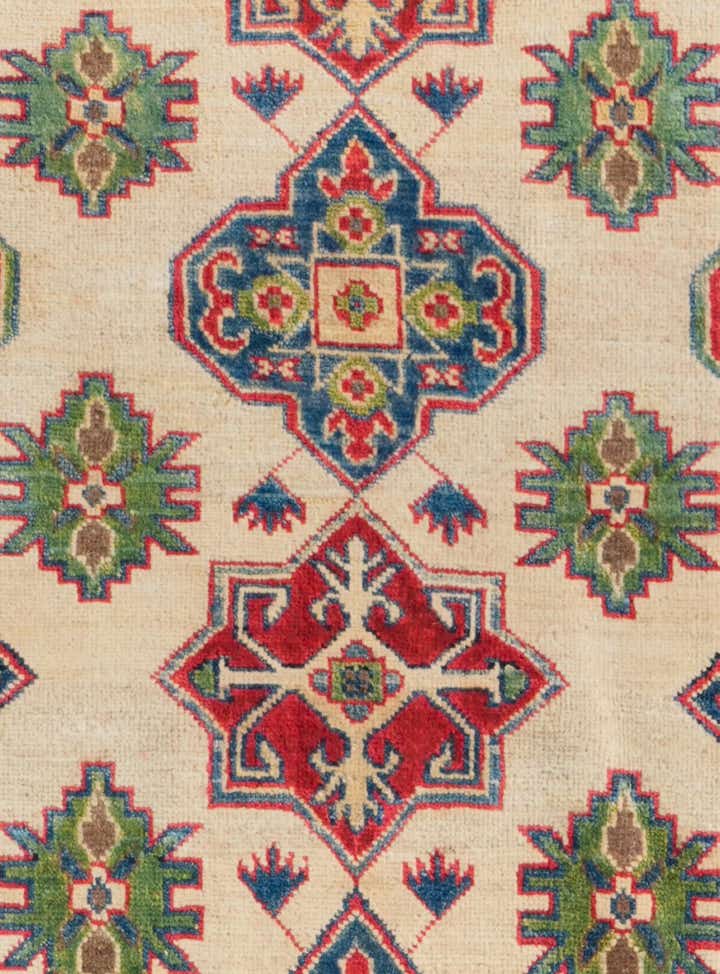 6' x 8' 10 Hand Knotted Kazak Rug