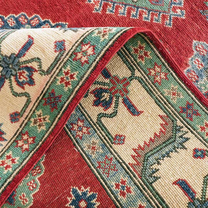 5' x 7' 1 Hand Knotted Kazak Rug