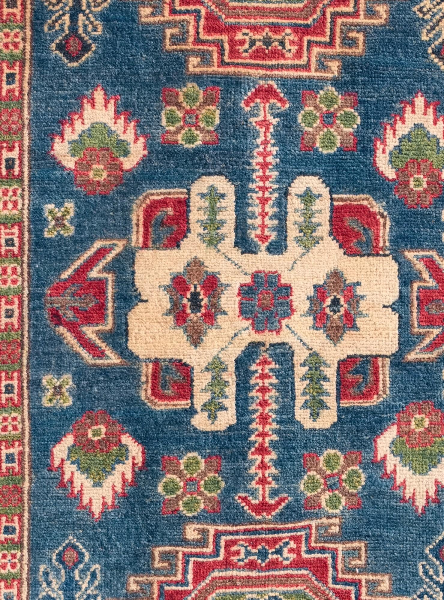 2' 7 x 4' 2 Hand Knotted Kazak Rug