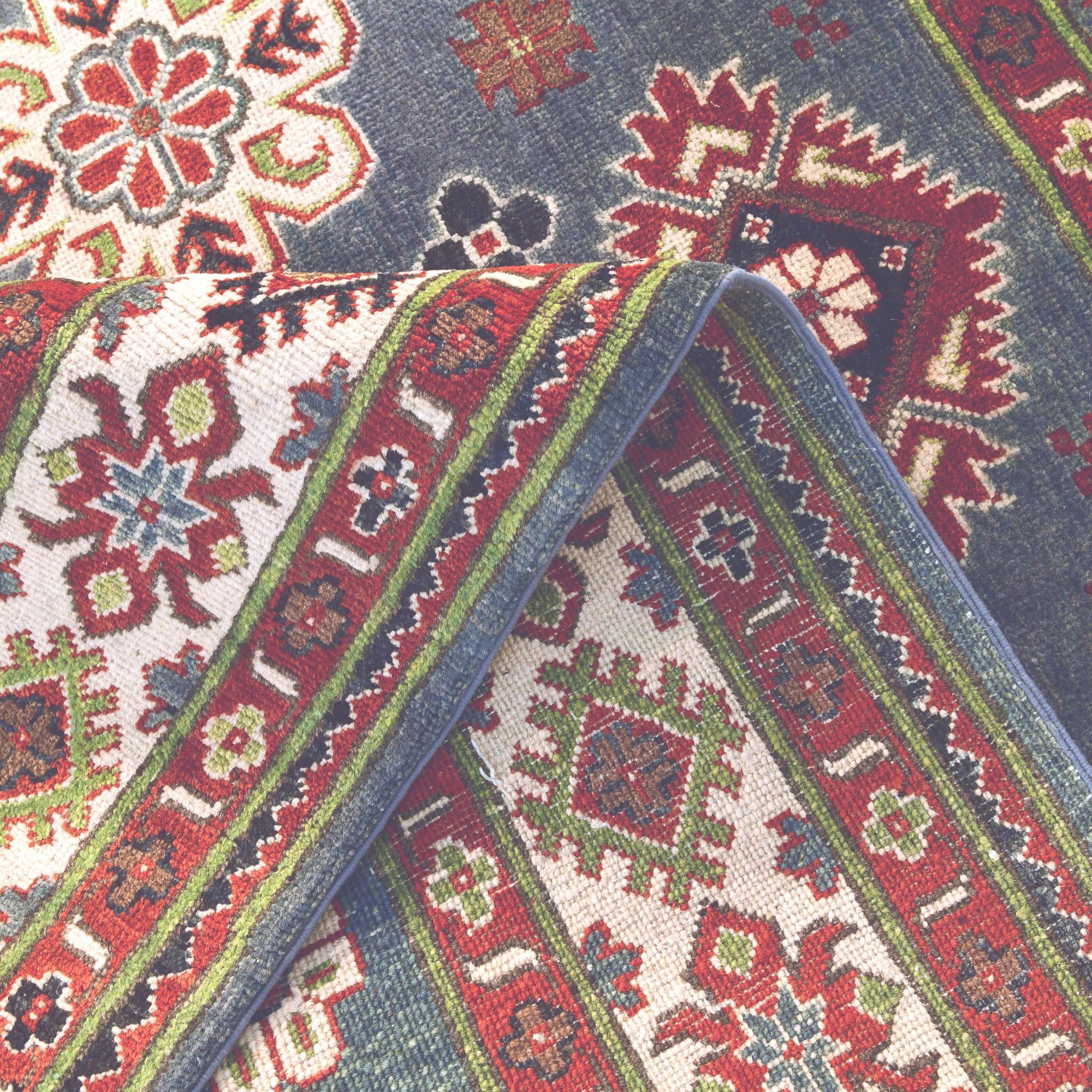 5' x 7' 1 Hand Knotted Kazak Rug