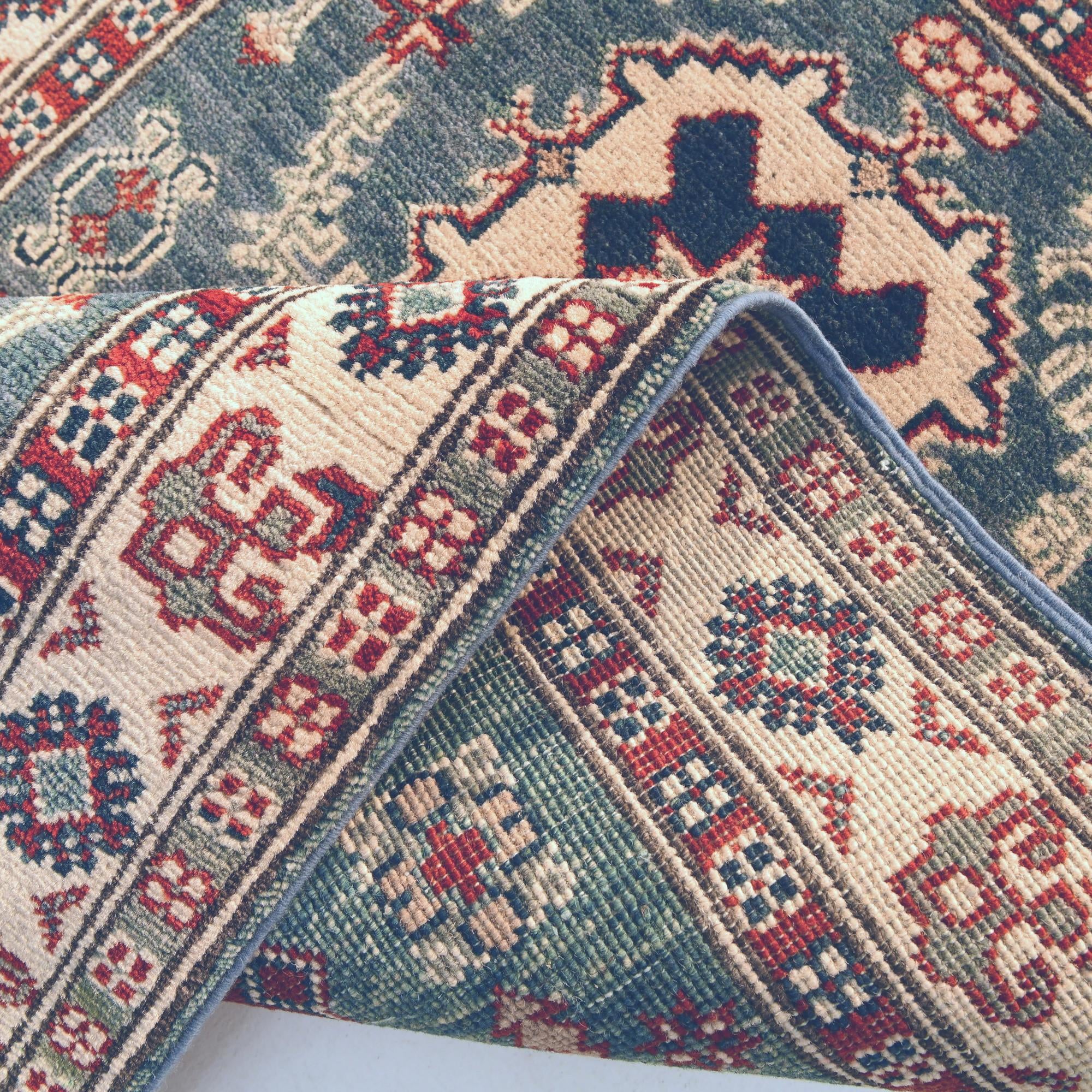 2' 7 x 4' 2 Hand Knotted Kazak Rug
