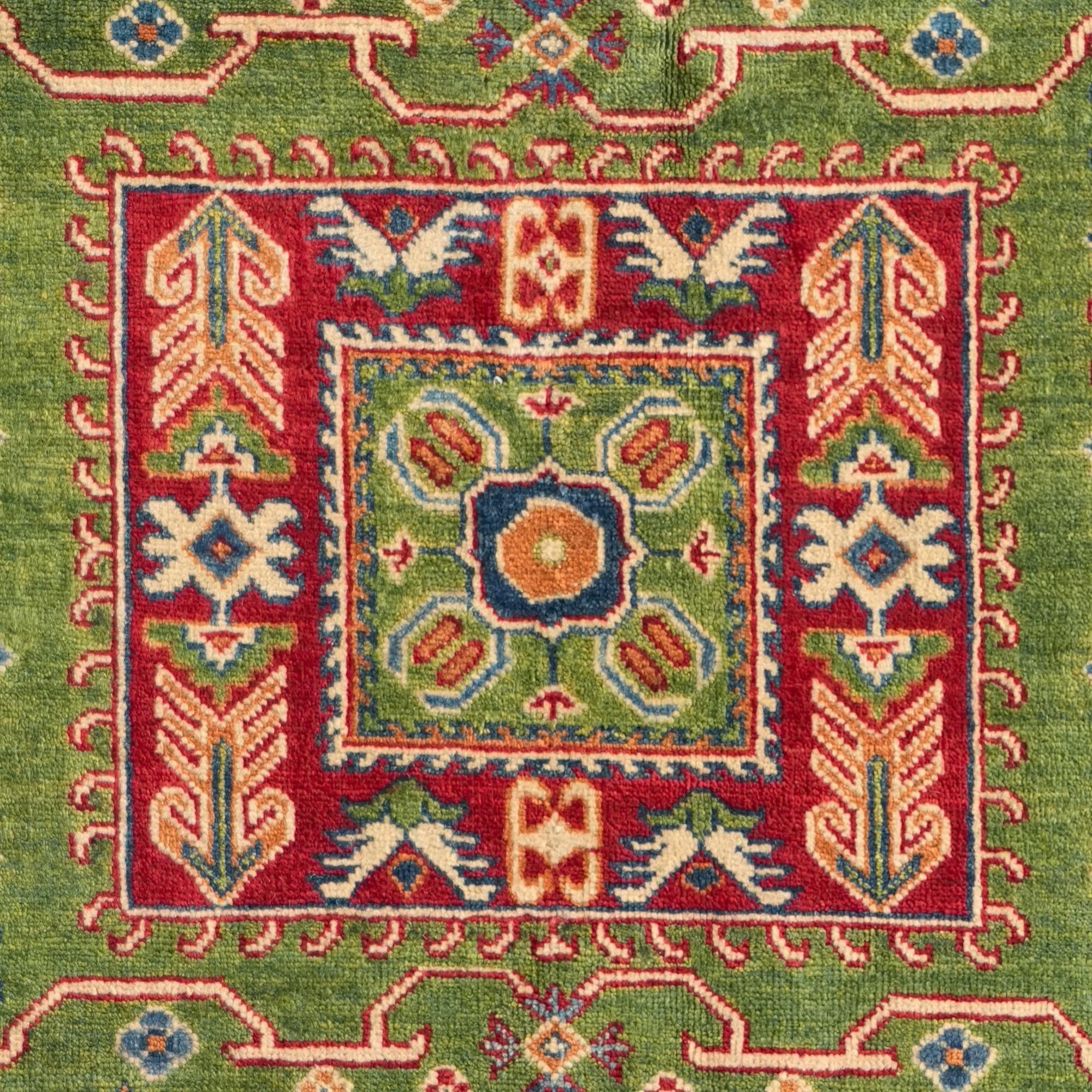 Detail image 10 of 10: 4' 11 x 6' 10 Hand Knotted Kazak Rug