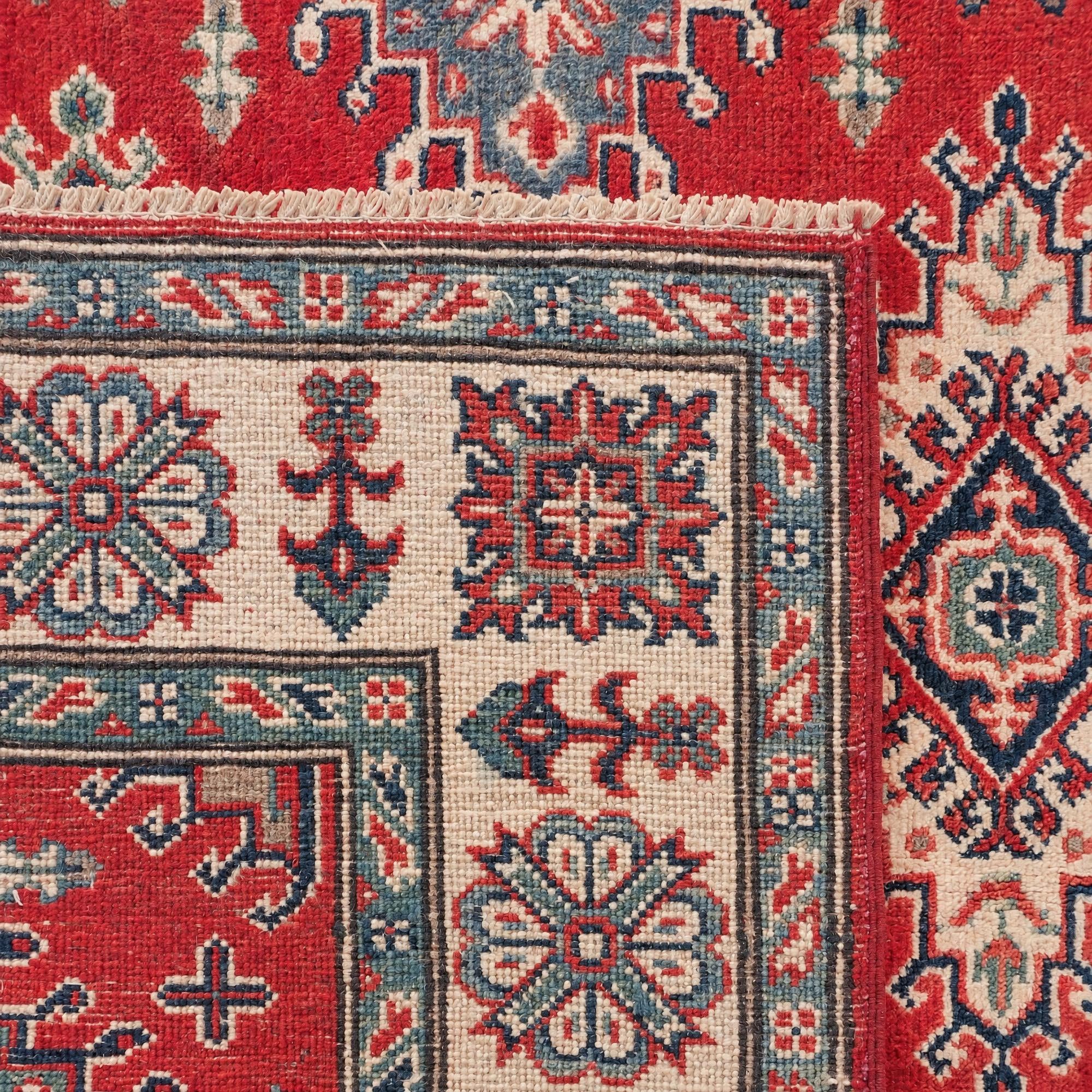 155cm x 205cm Noué main Kazak Tapis