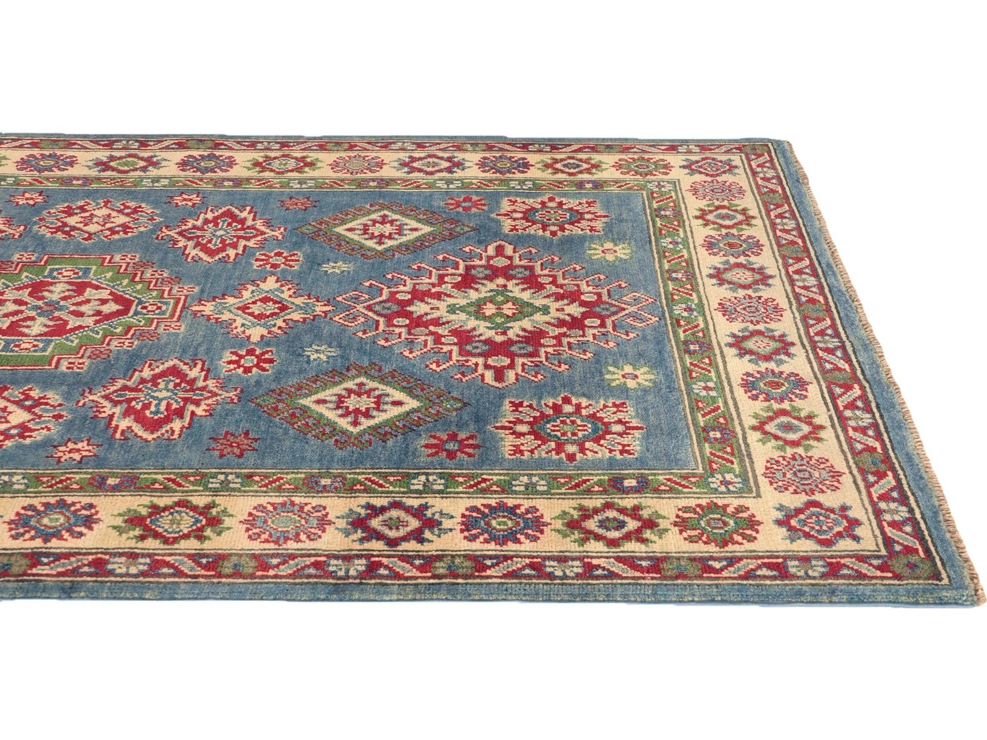 Detail image 6 of 10: 4' x 6' 2 Hand Knotted Kazak Rug
