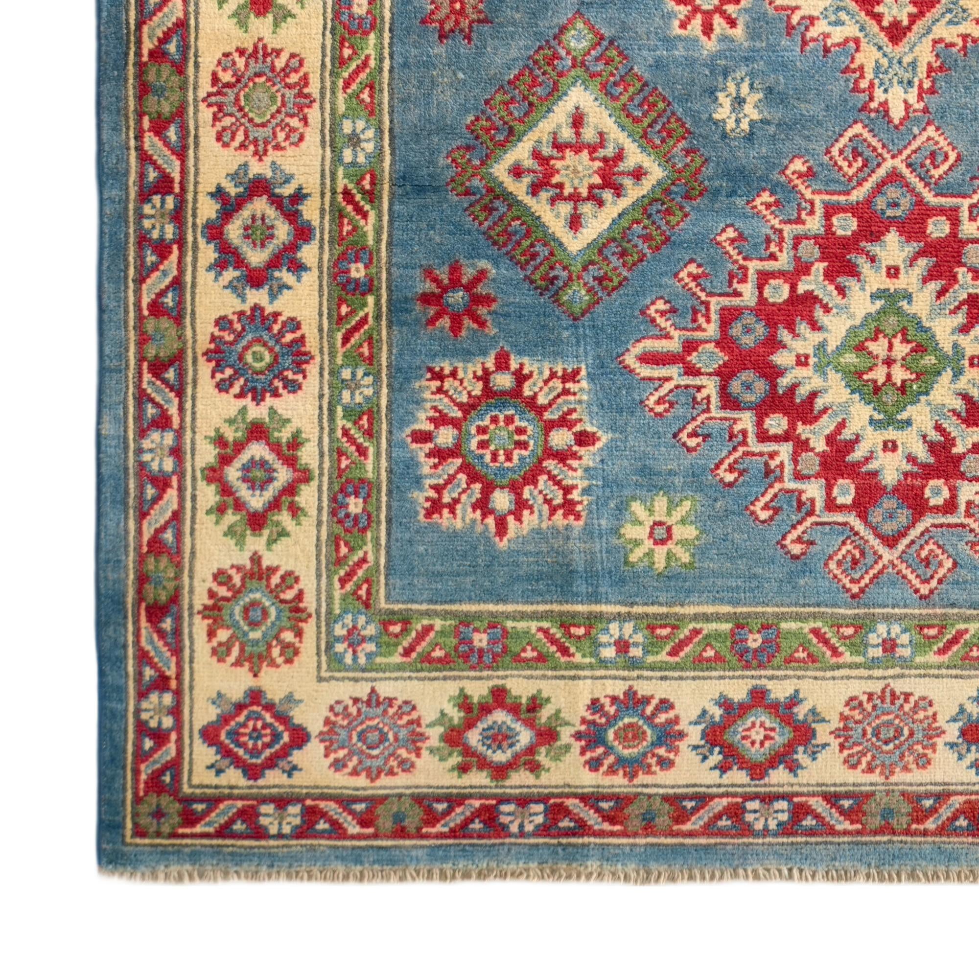 Detail image 7 of 10: 4' x 6' 2 Hand Knotted Kazak Rug