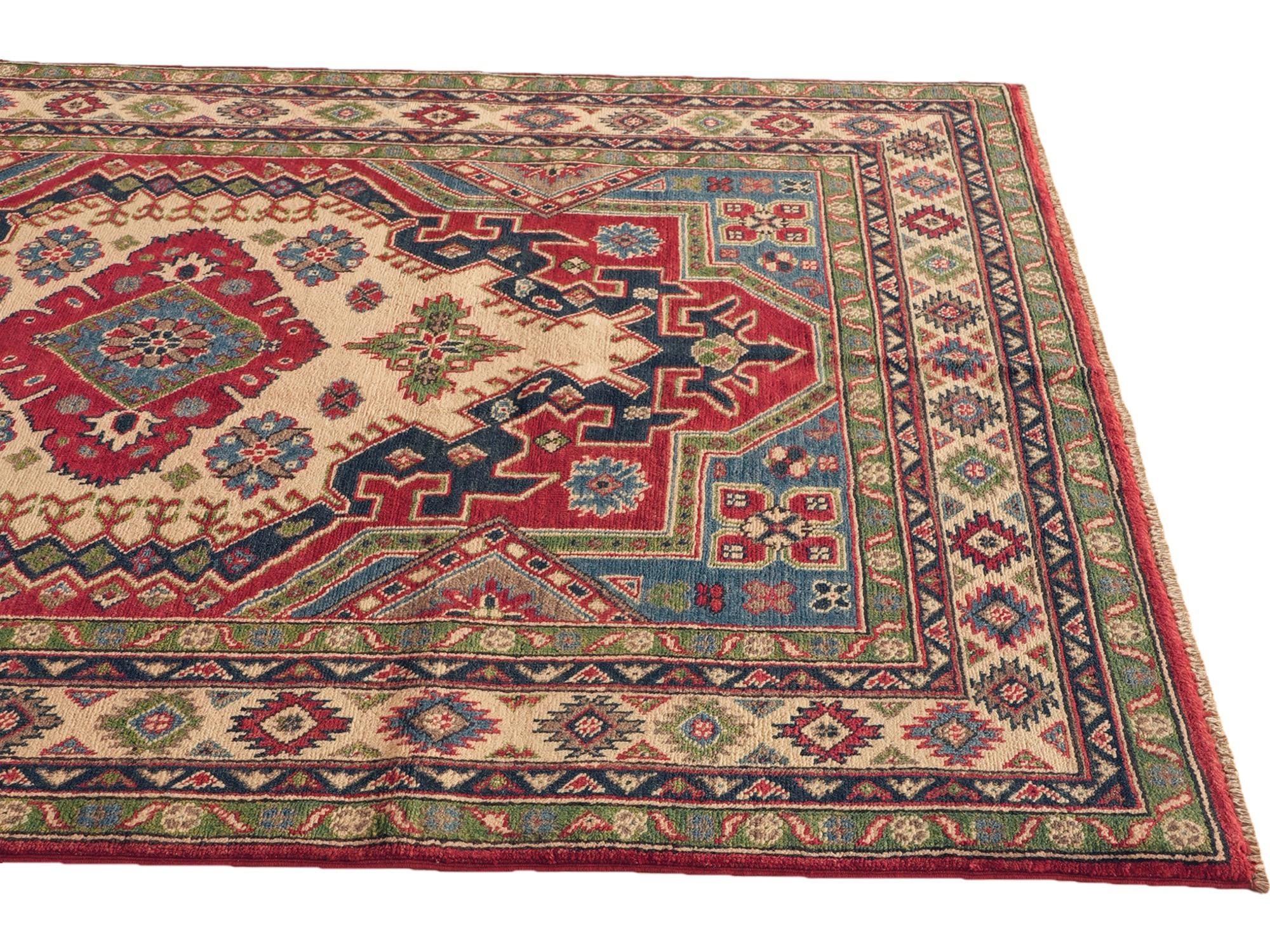 Detail image 6 of 10: 4' 11 x 6' 7 Hand Knotted Kazak Rug