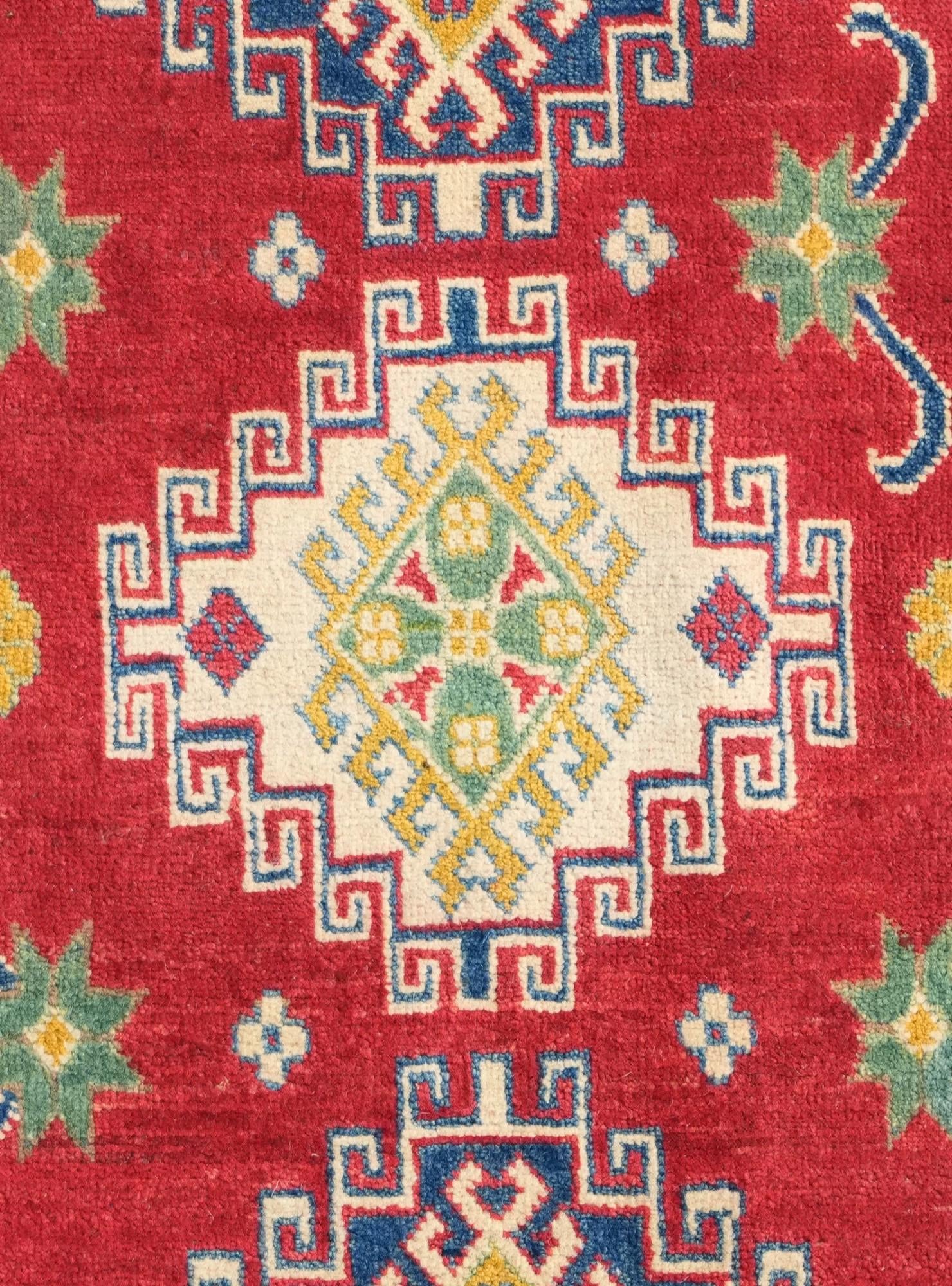 2' 9 x 4' 6 Hand Knotted Kazak Rug