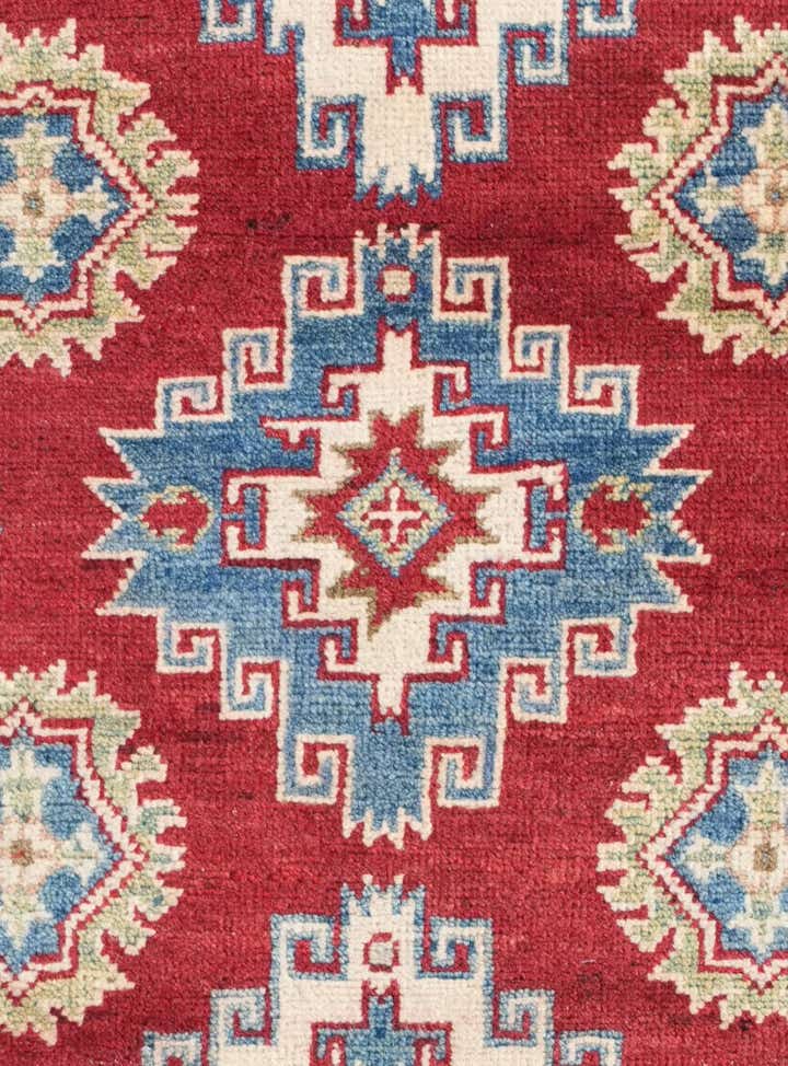 2' 9 x 4' 2 Hand Knotted Kazak Rug