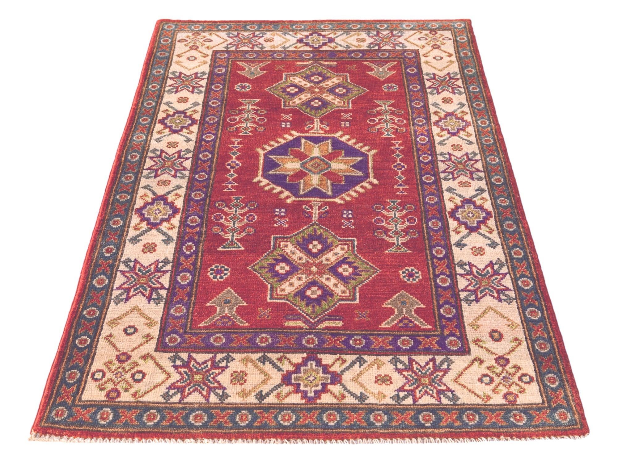 2' 9 x 4' 7 Hand Knotted Kazak Rug