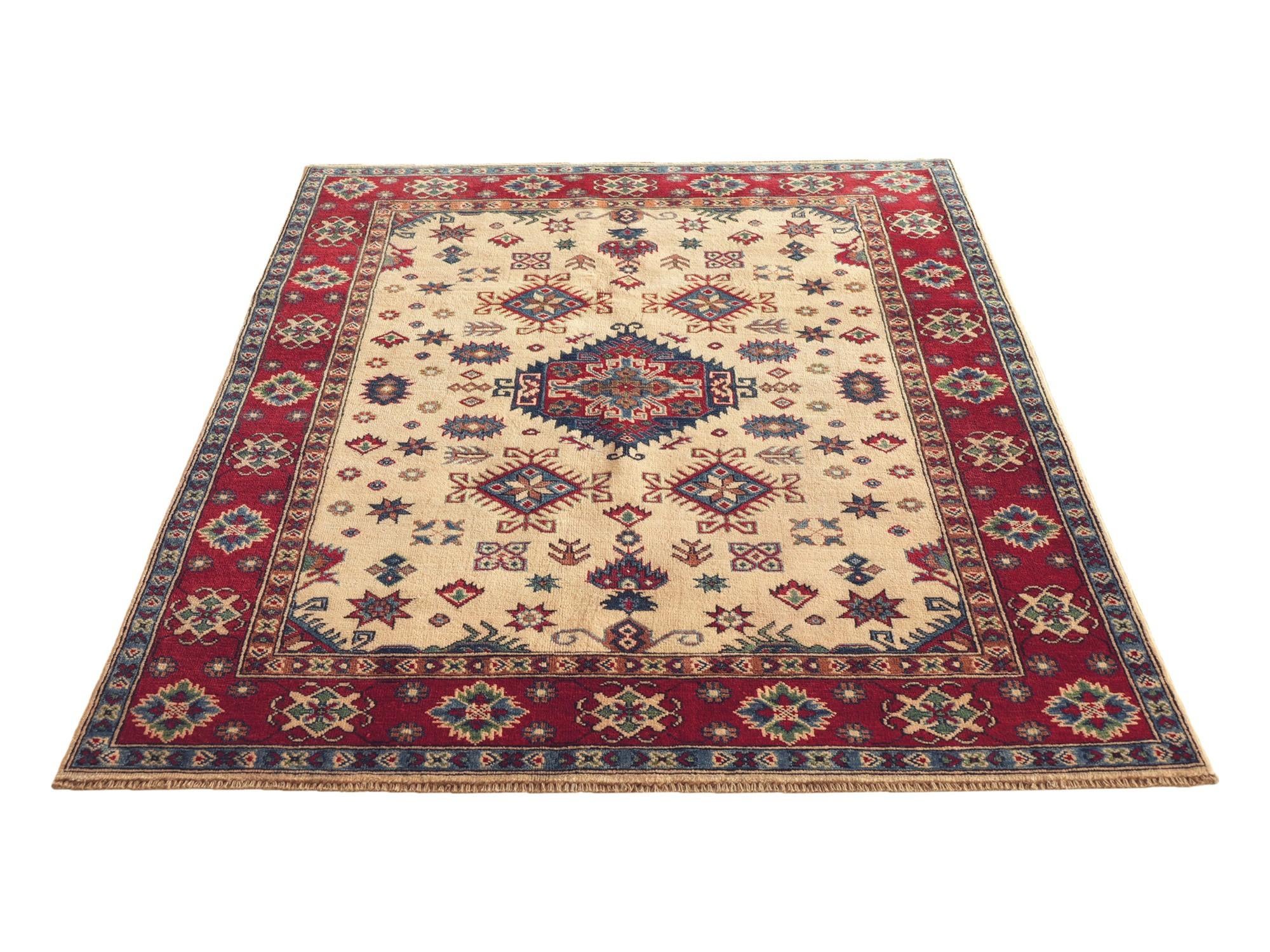 Detail image 5 of 10: 4' 10 x 6' 7 Hand Knotted Kazak Rug