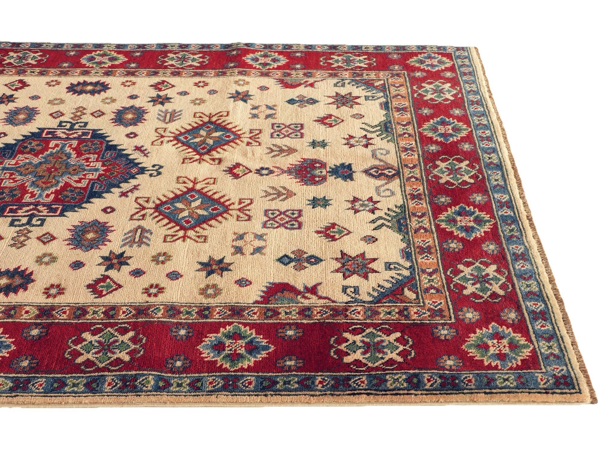 Detail image 6 of 10: 4' 10 x 6' 7 Hand Knotted Kazak Rug