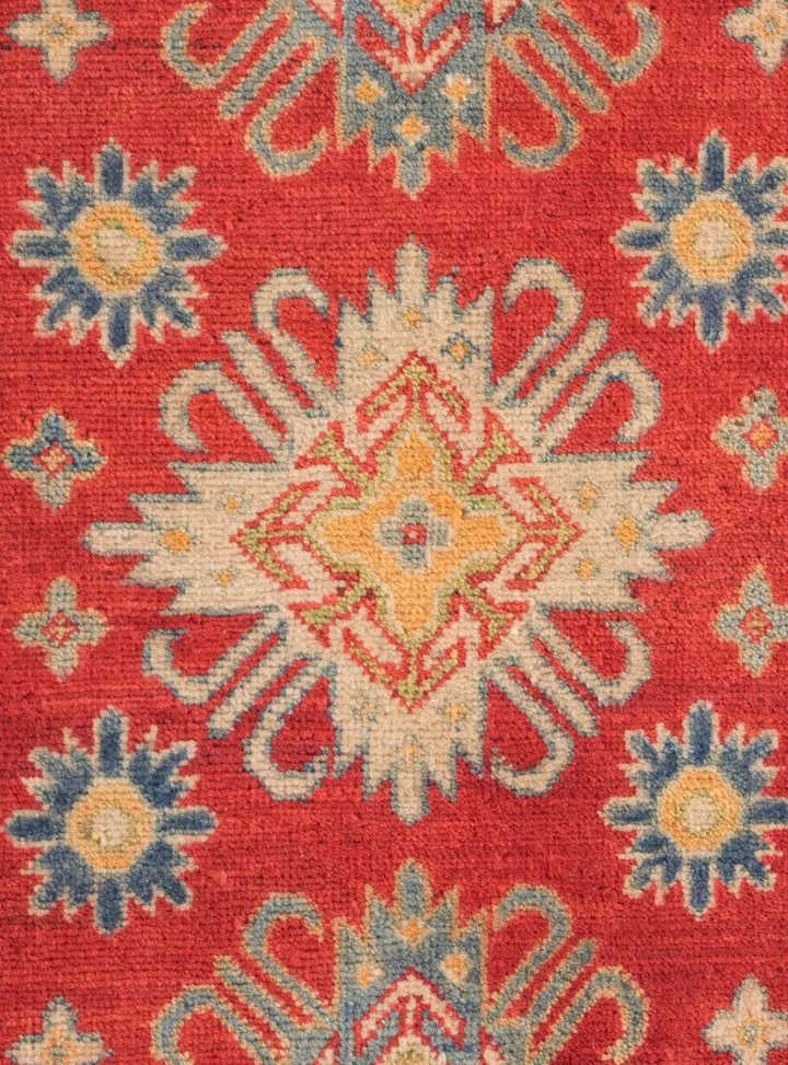 2' 7 x 4' 2 Hand Knotted Kazak Rug