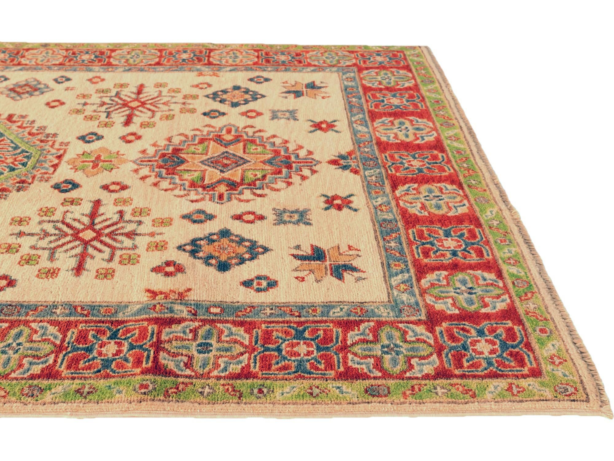 Detail image 6 of 10: 4' x 6' Hand Knotted Kazak Rug