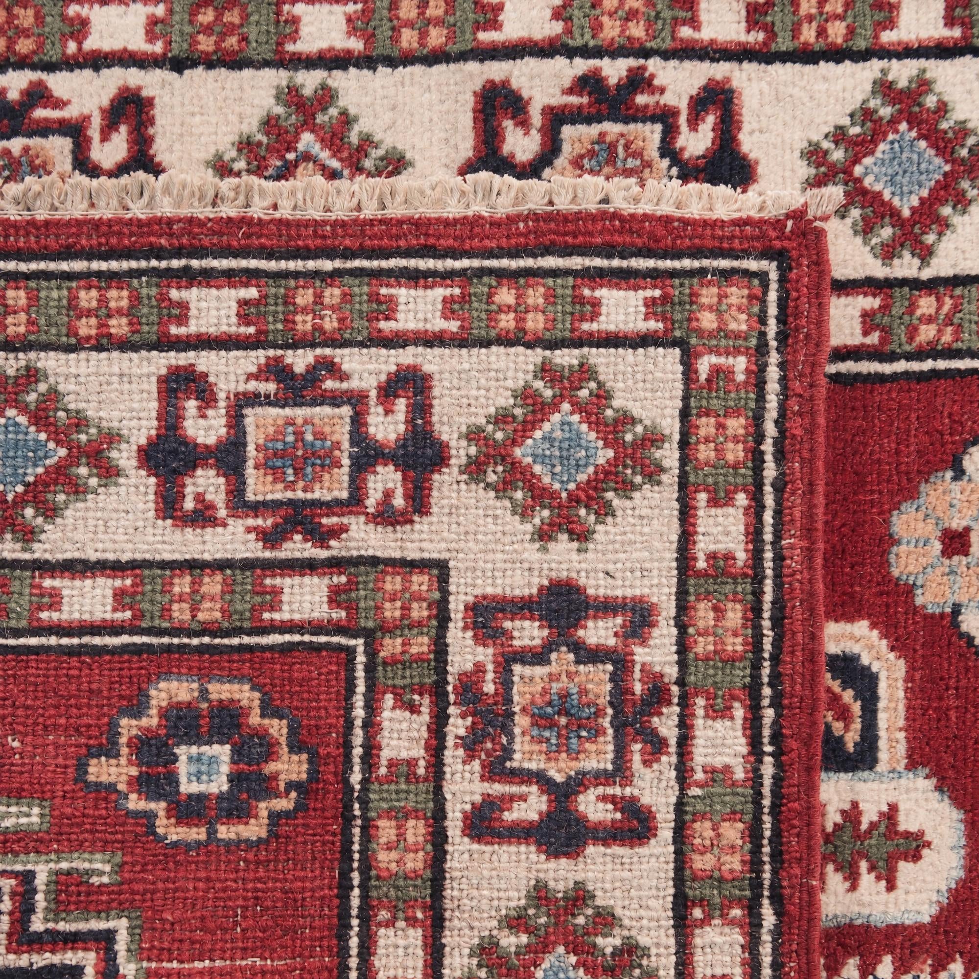 2' 7 x 4' 2 Hand Knotted Kazak Rug