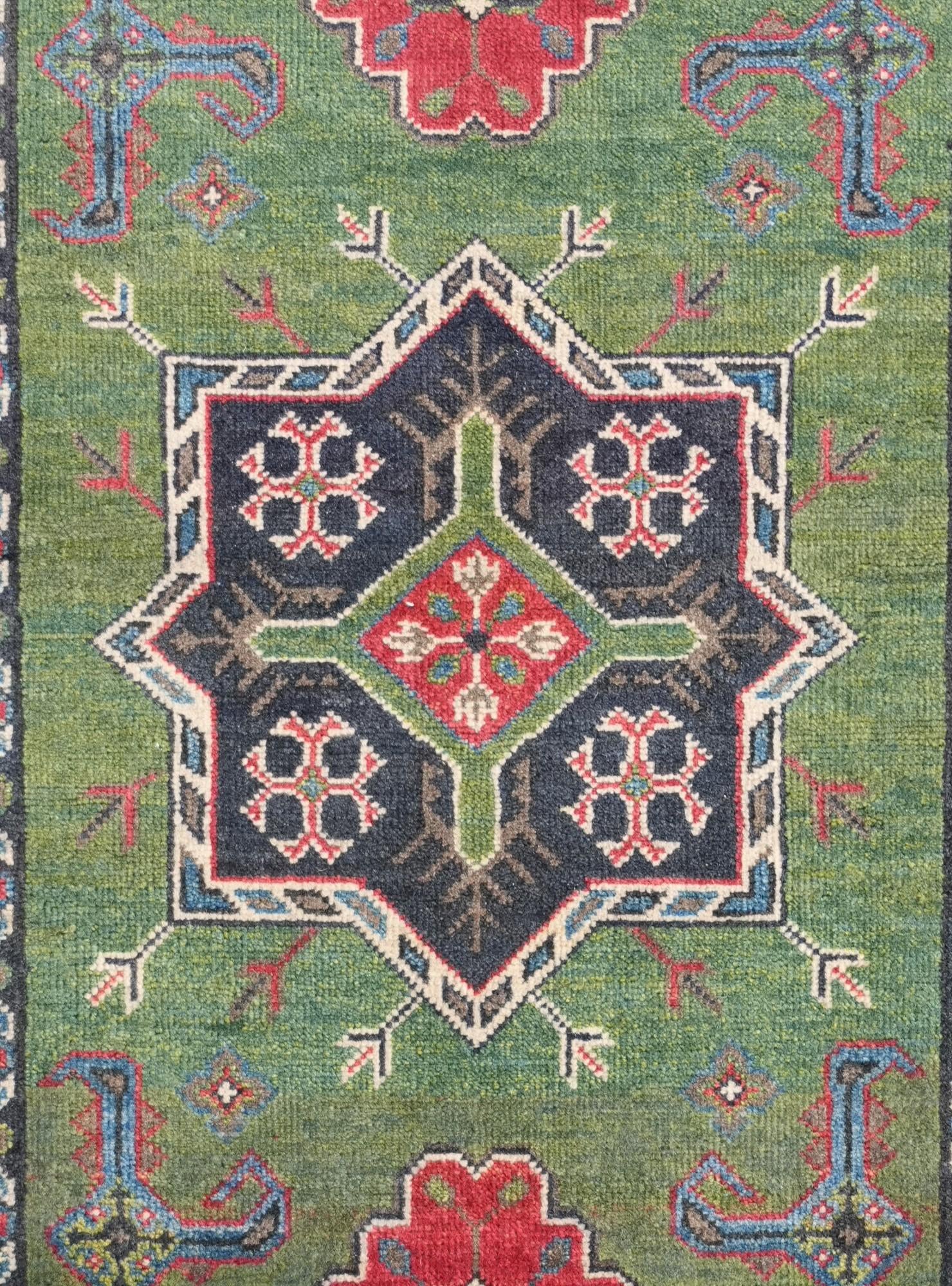 2' 9 x 3' 10 Hand Knotted Kazak Rug