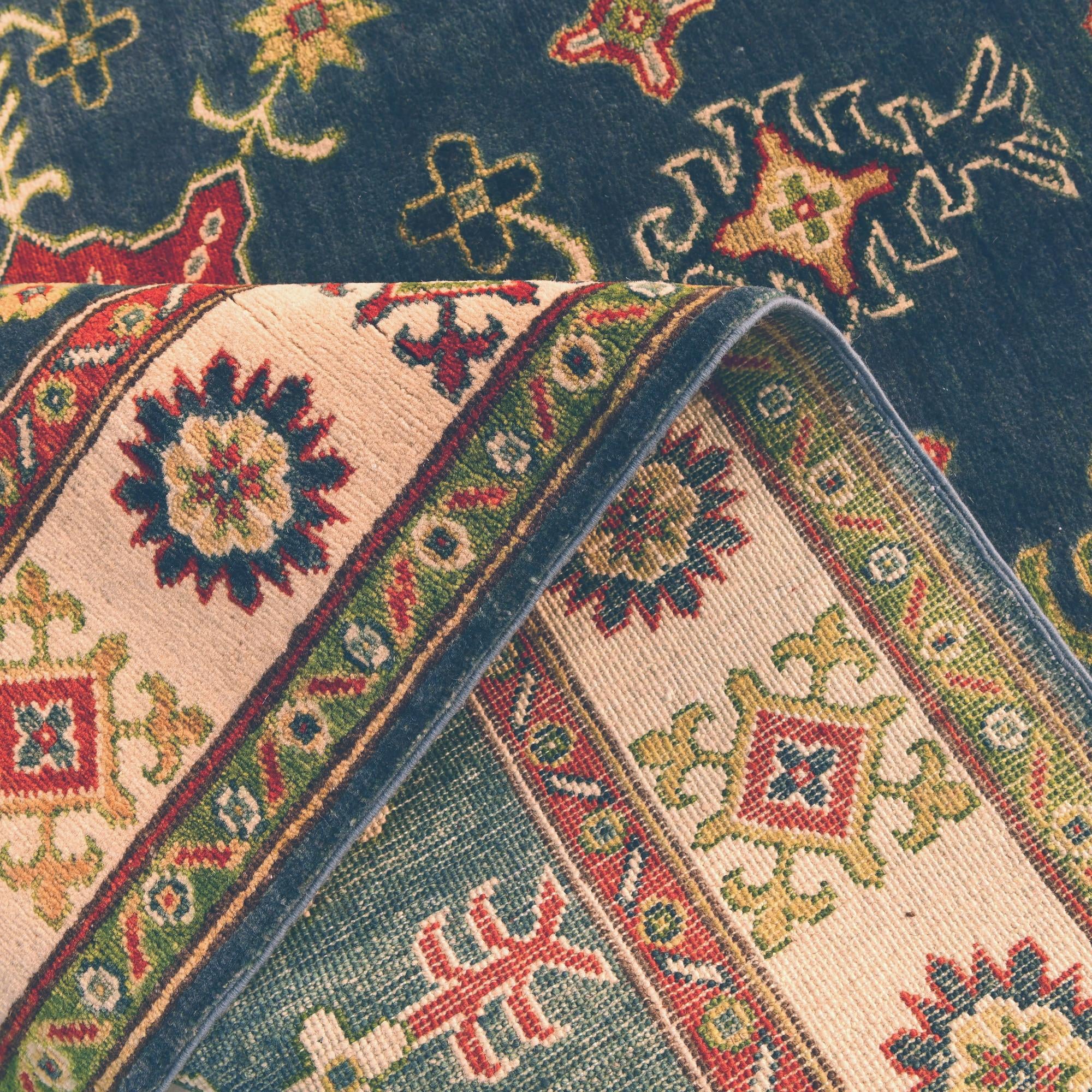 4' 10 x 6' 6 Hand Knotted Kazak Rug
