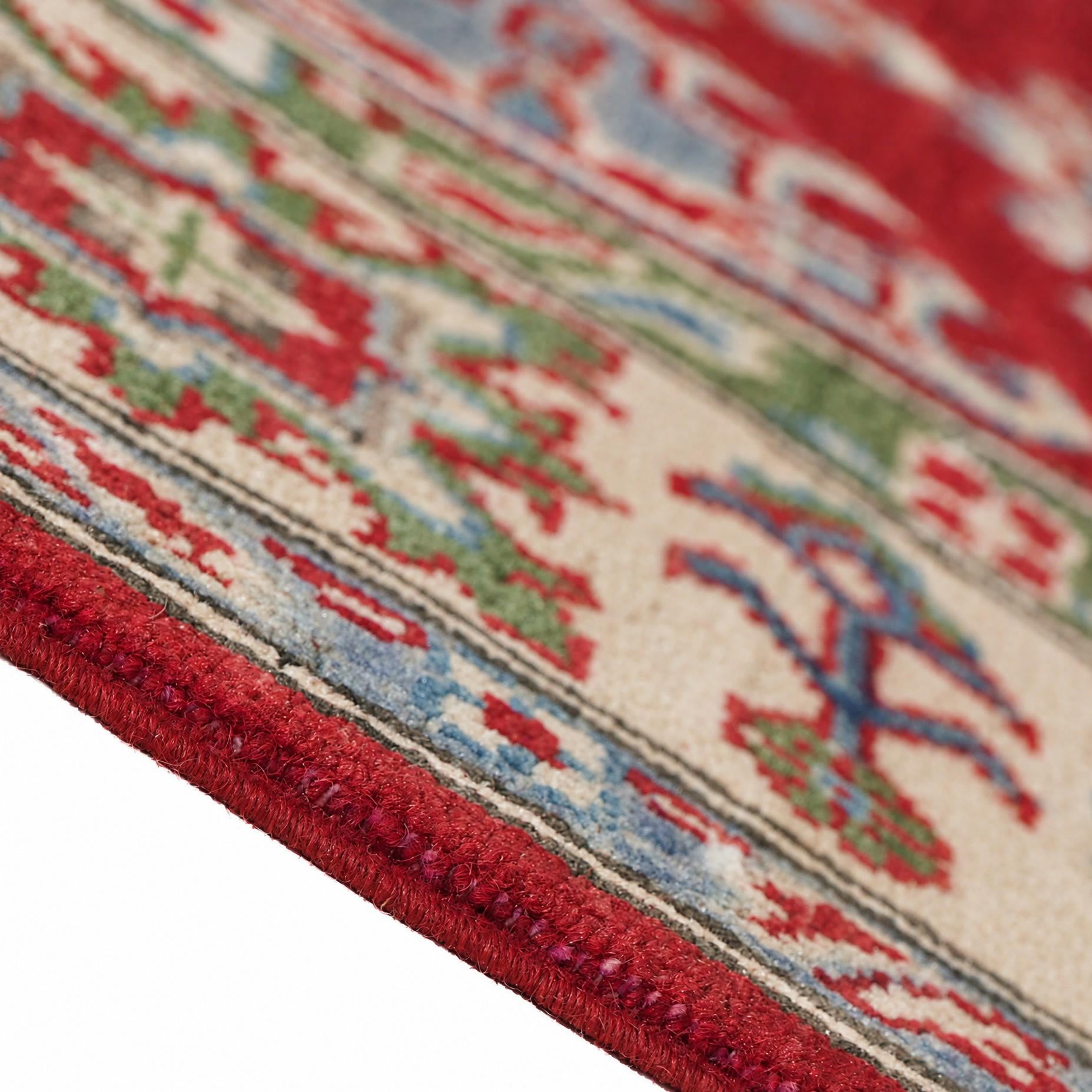 Detail image 8 of 12: 4' 11 x 6' 7 Hand Knotted Kazak Rug