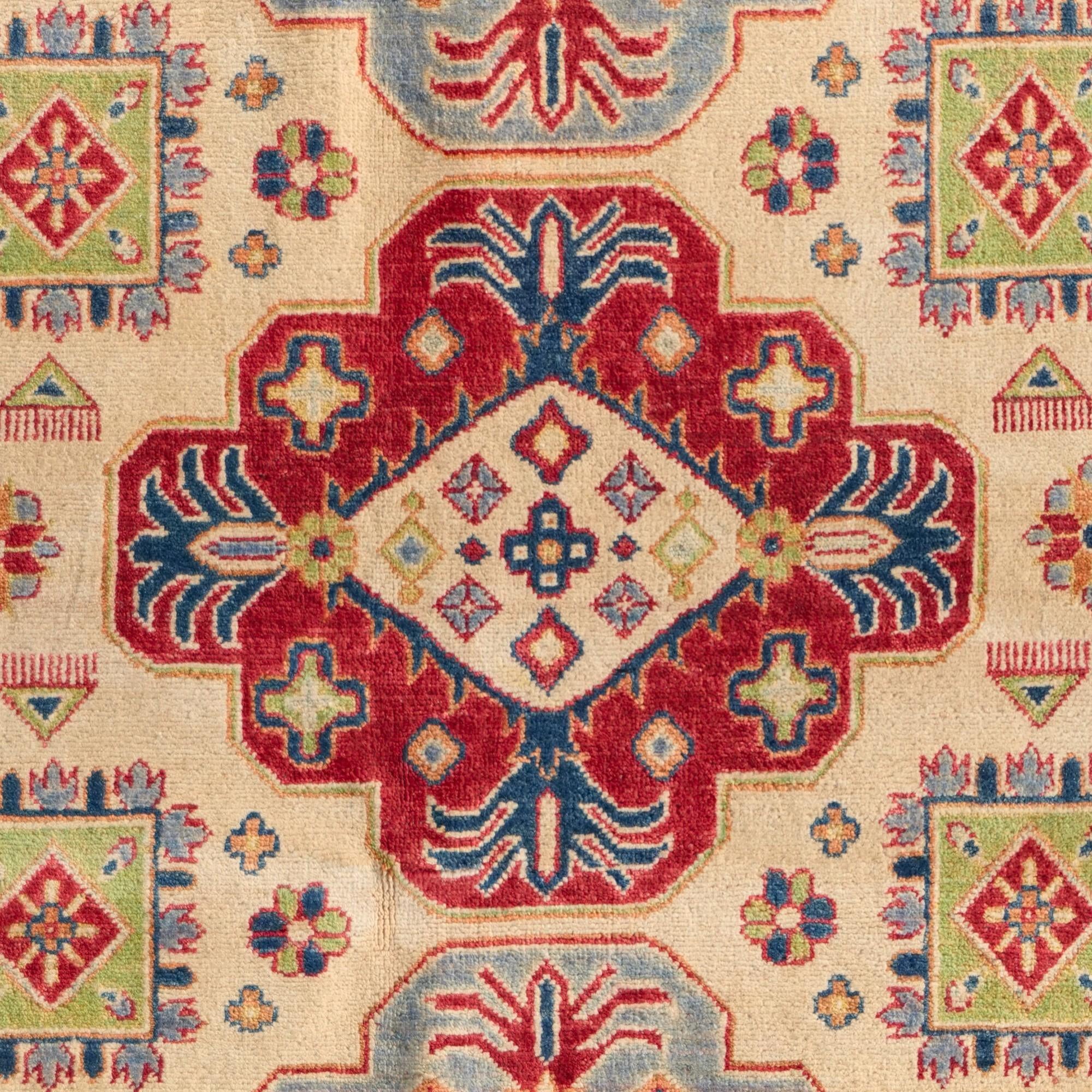 Detail image 11 of 12: 4' 10 x 7' 5 Hand Knotted Kazak Rug