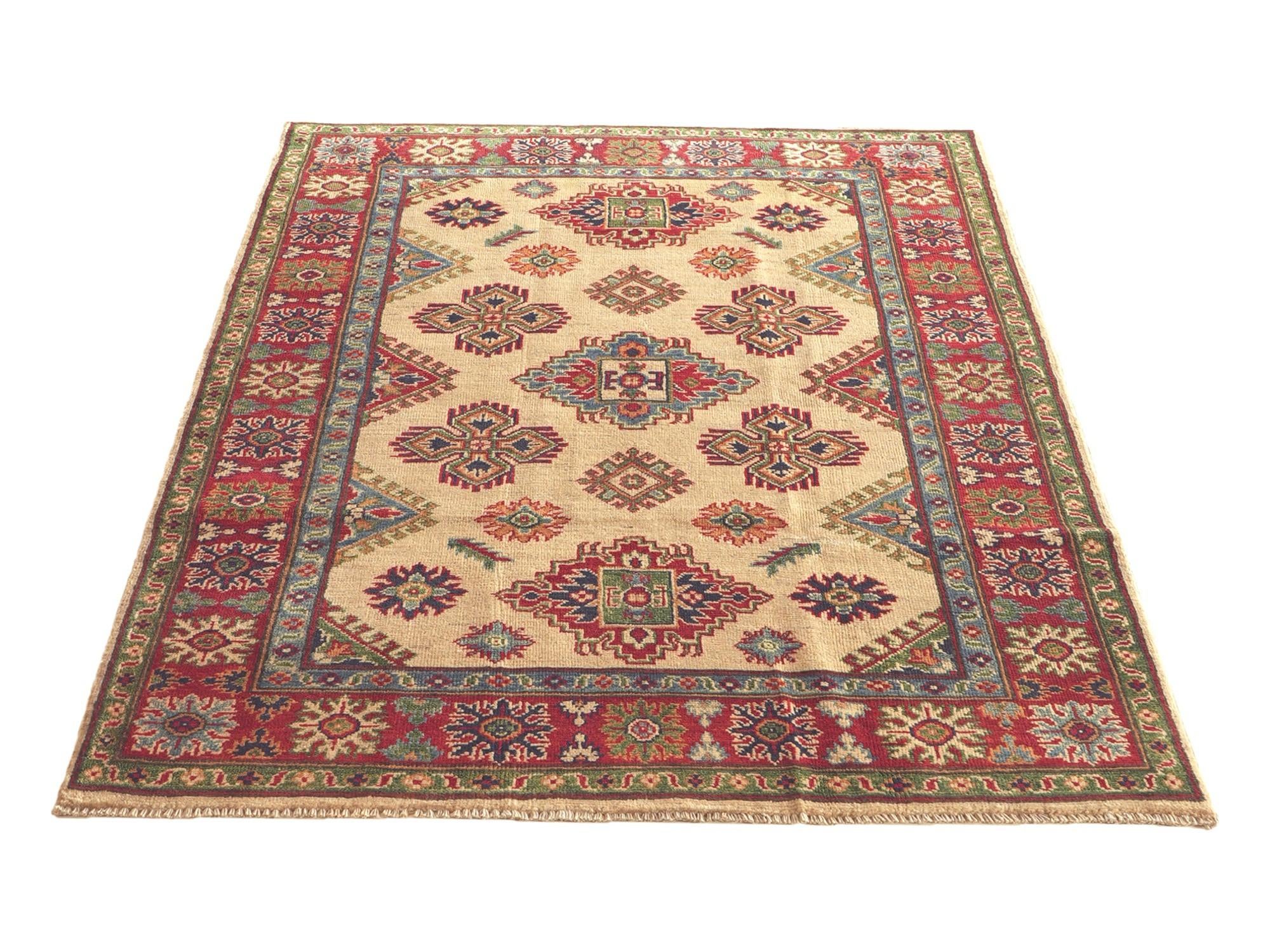 Detail image 5 of 12: 4' 2 x 6' Hand Knotted Kazak Rug