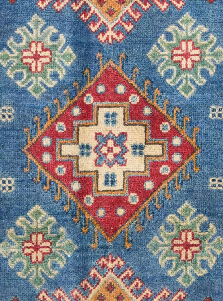 2' 9 x 4' 3 Hand Knotted Kazak Rug