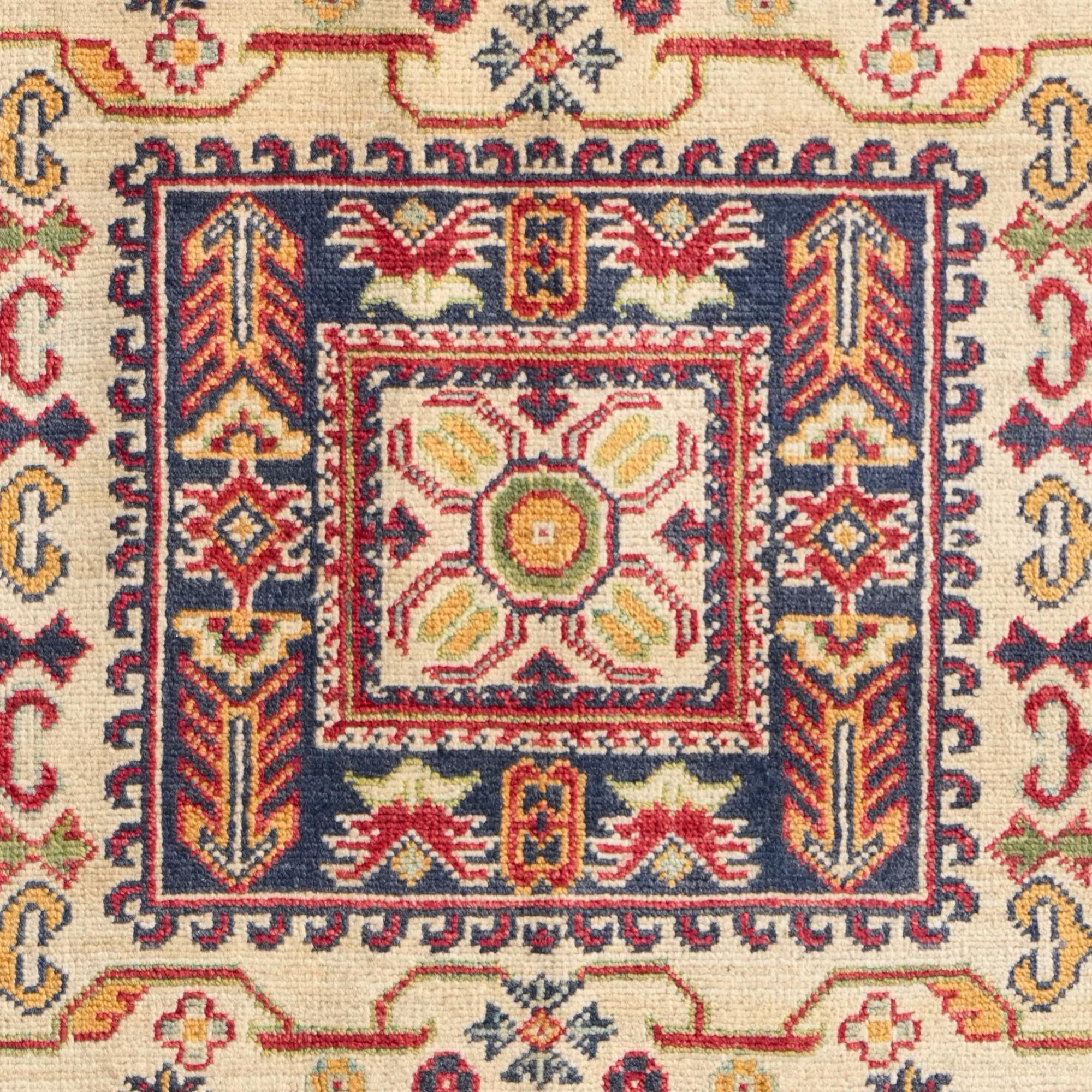 Detail image 11 of 12: 4' x 5' 11 Hand Knotted Kazak Rug