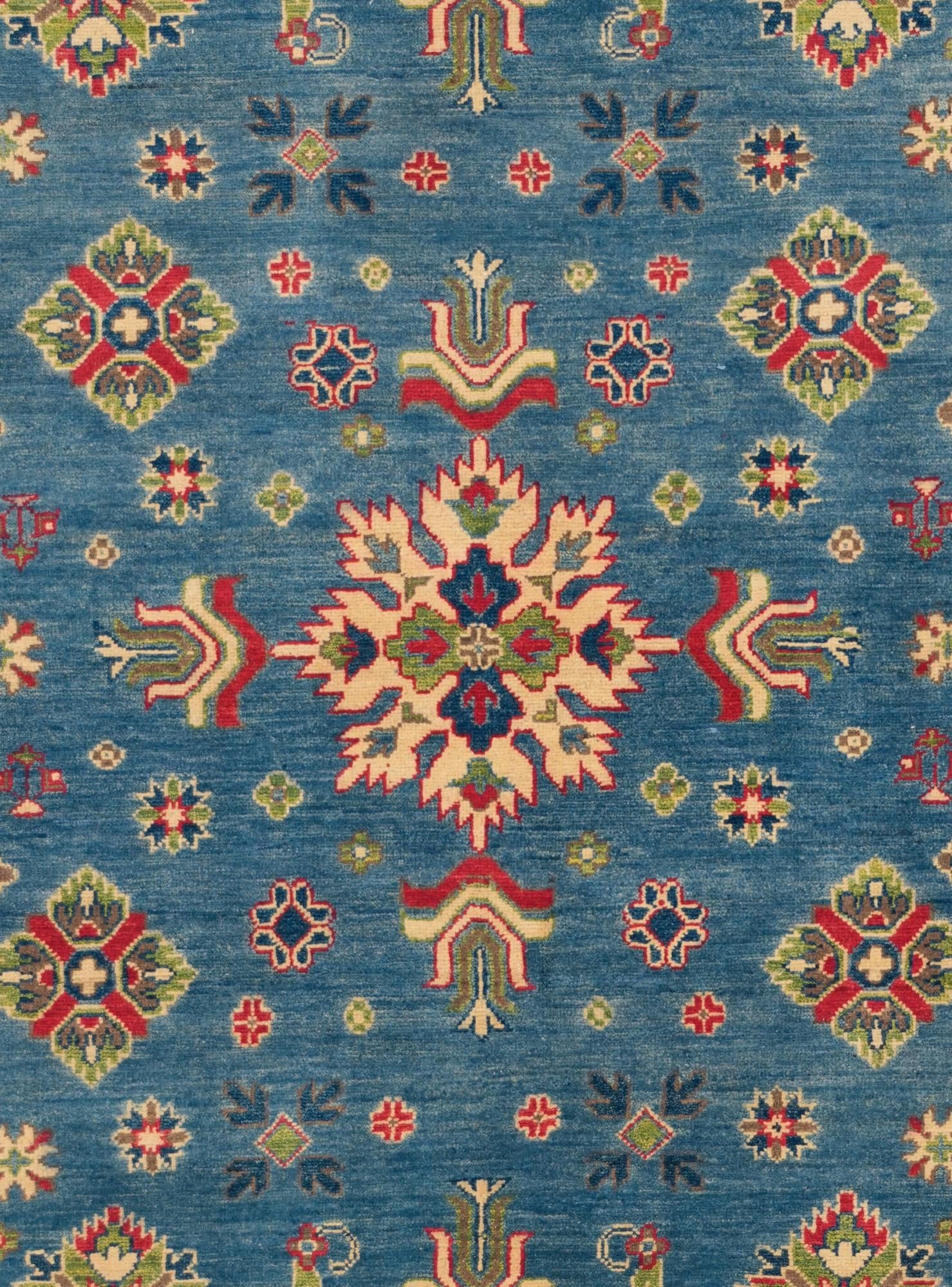 5' 1 x 6' 9 Hand Knotted Kazak Rug