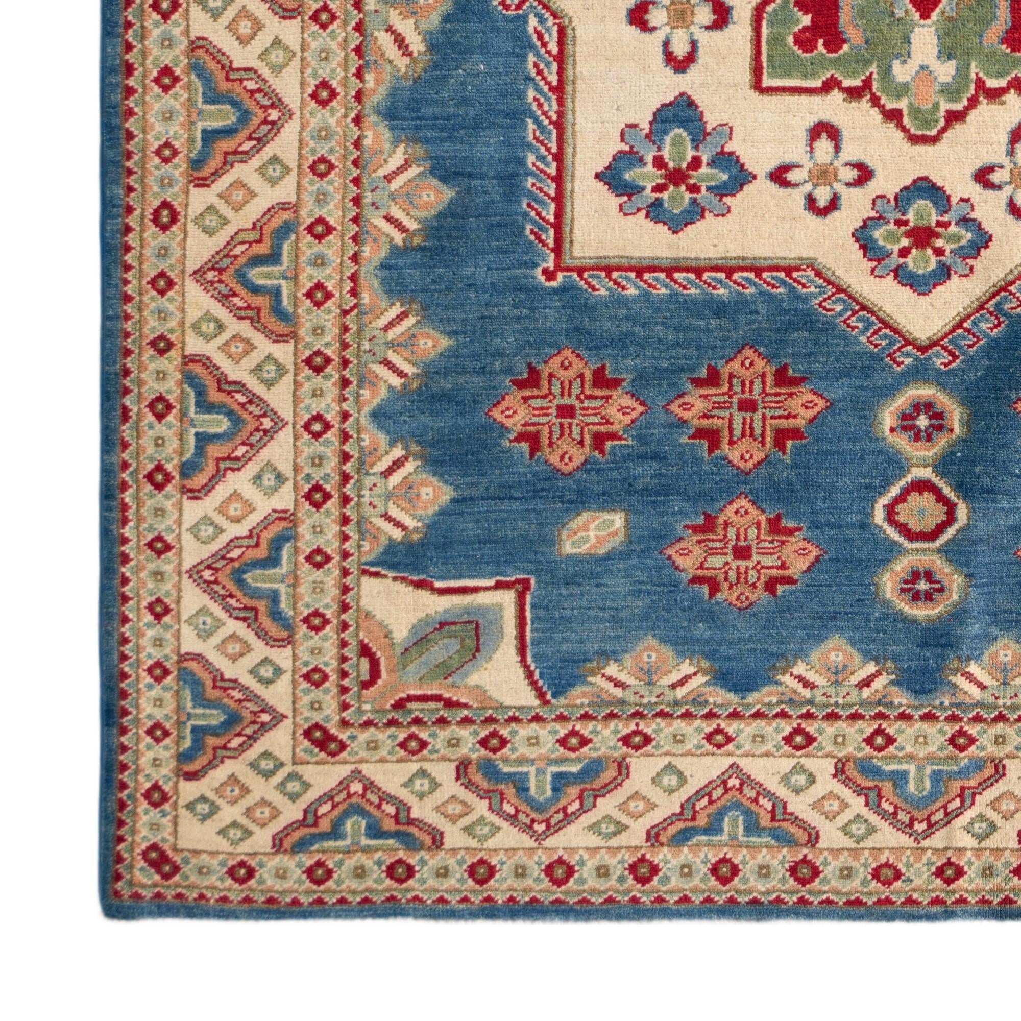 Detail image 7 of 11: 4' 9 x 6' 4 Hand Knotted Kazak Rug