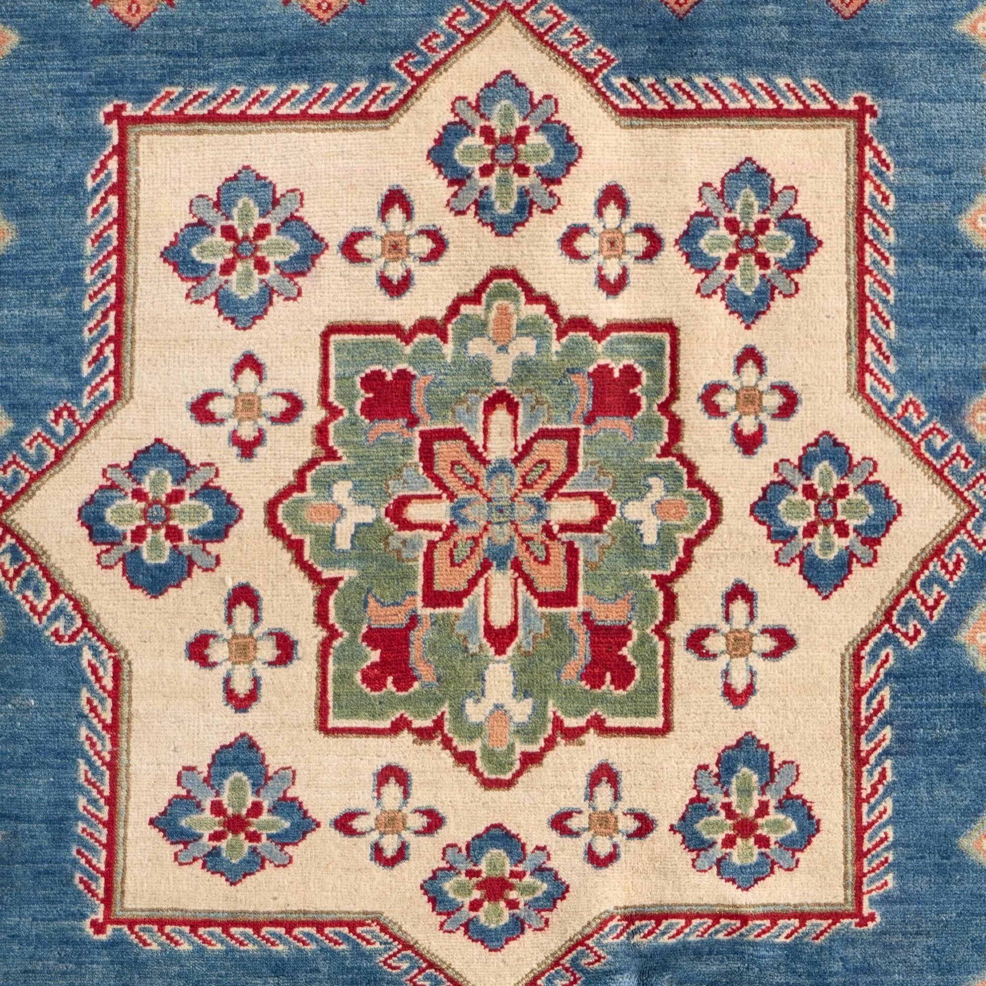 Detail image 11 of 11: 4' 9 x 6' 4 Hand Knotted Kazak Rug