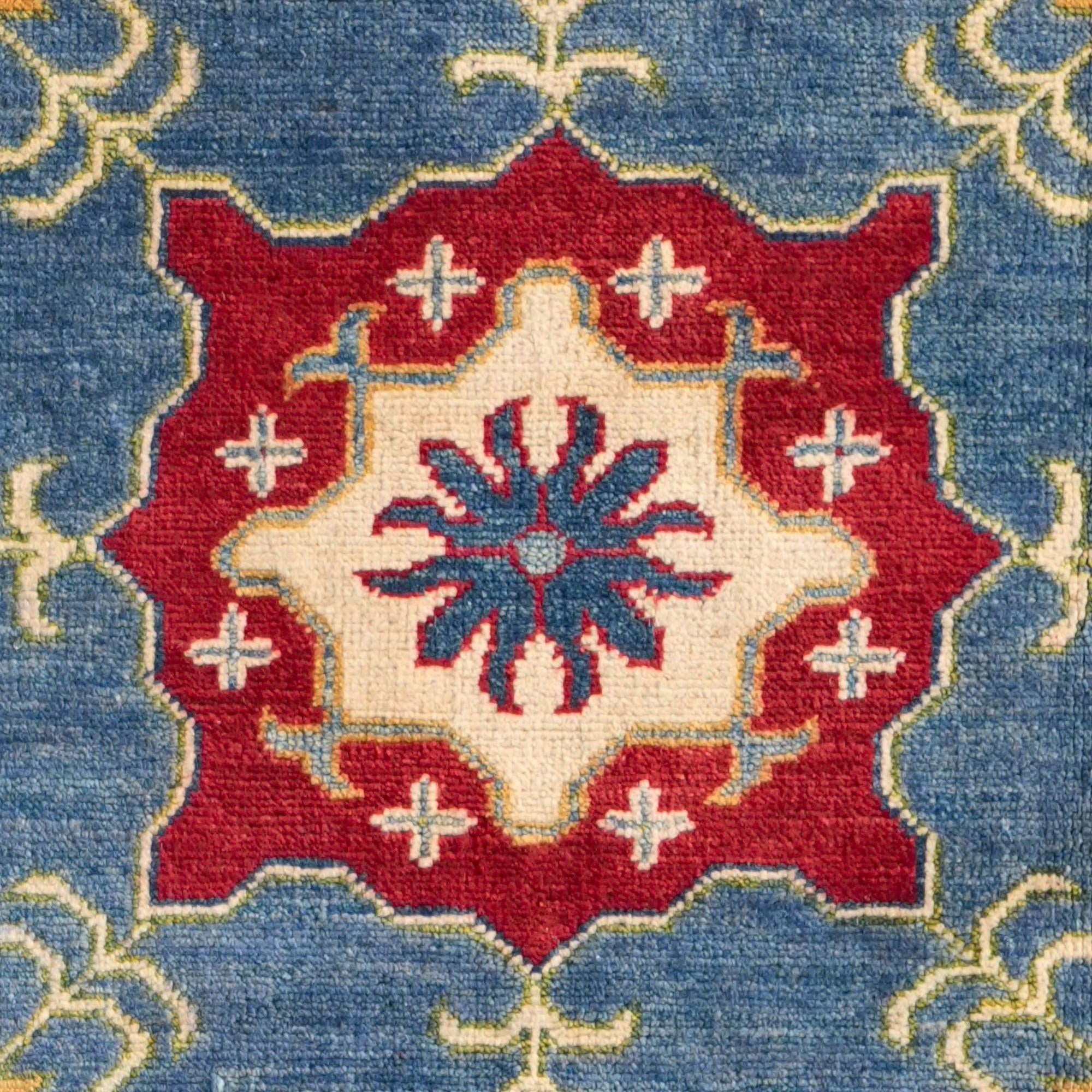 Detail image 11 of 11: 5' 9 x 7' 8 Hand Knotted Kazak Rug