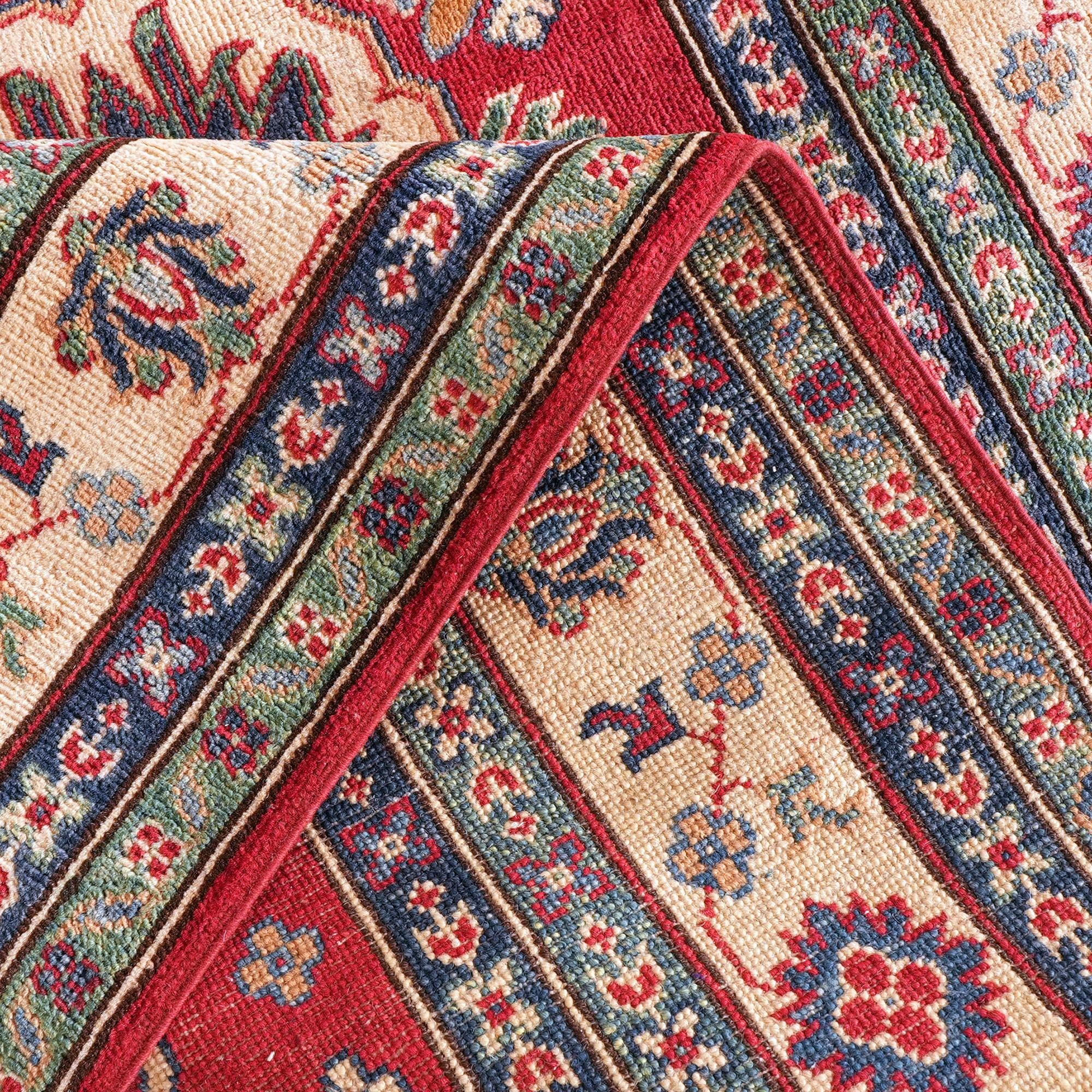Detail image 8 of 10: 4' 11 x 6' 7 Hand Knotted Kazak Rug