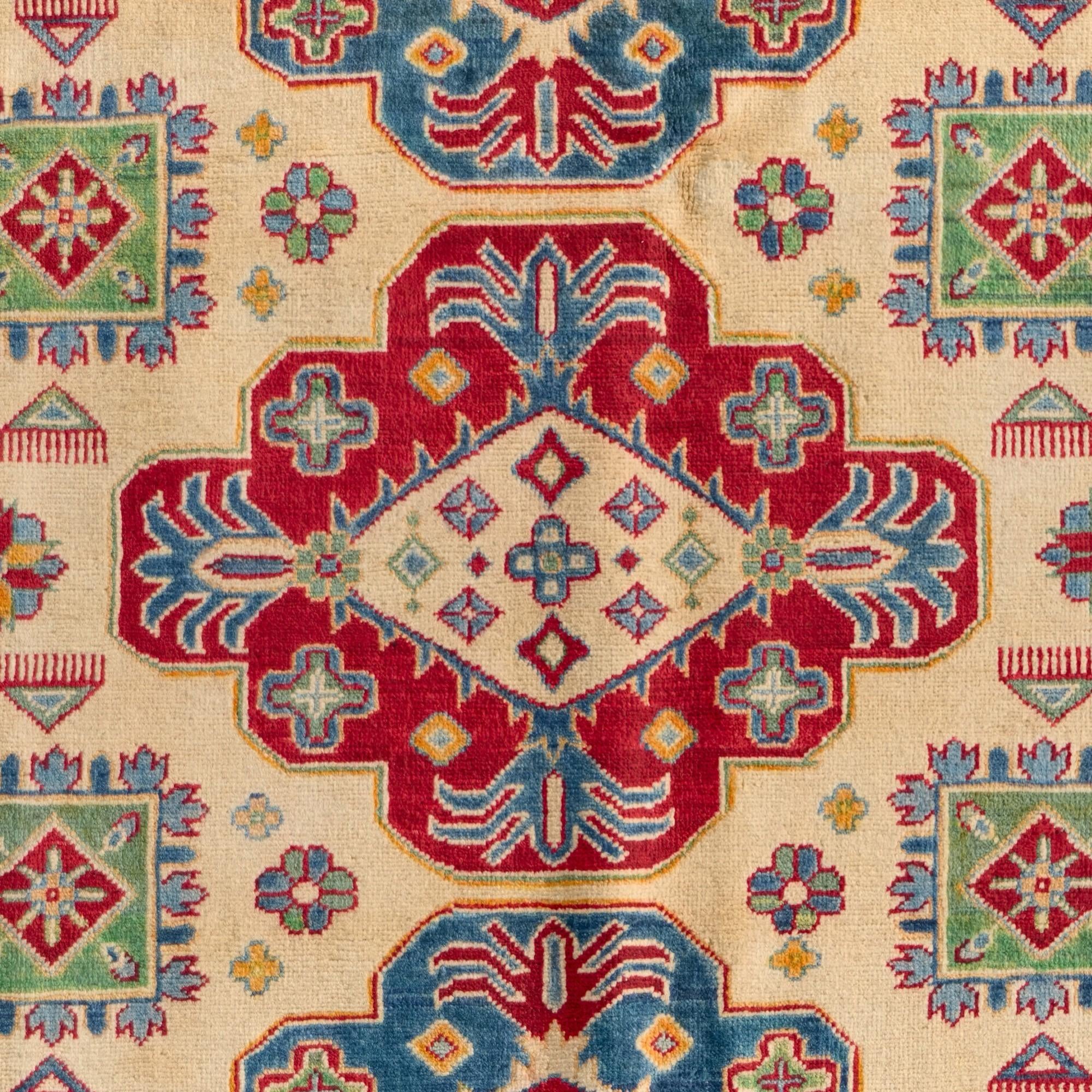 Detail image 10 of 10: 5' 1 x 6' 10 Hand Knotted Kazak Rug