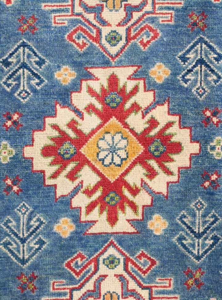 2' 7 x 4' Hand Knotted Kazak Rug