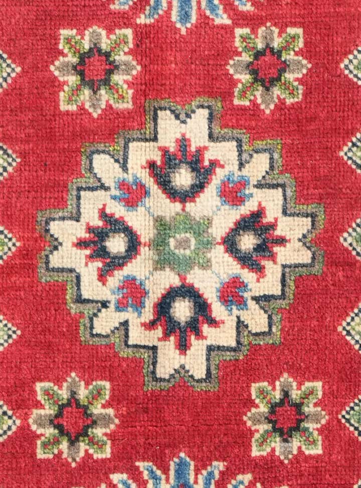 2' 7 x 4' 2 Hand Knotted Kazak Rug