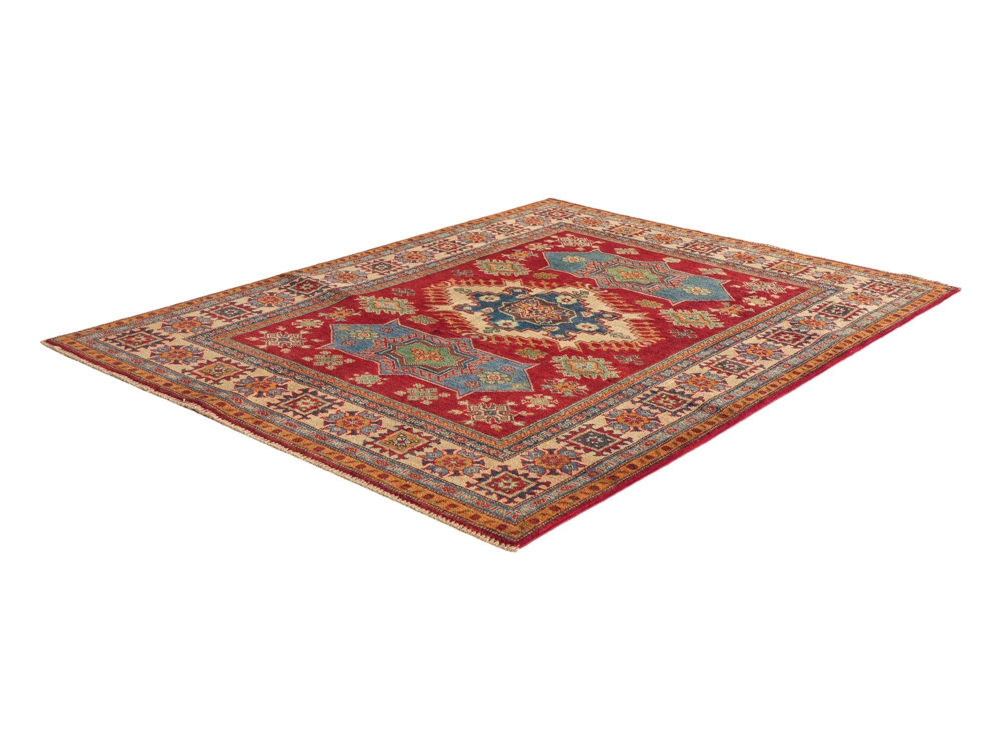Detail image 4 of 10: 4' 11 x 6' 7 Hand Knotted Kazak Rug