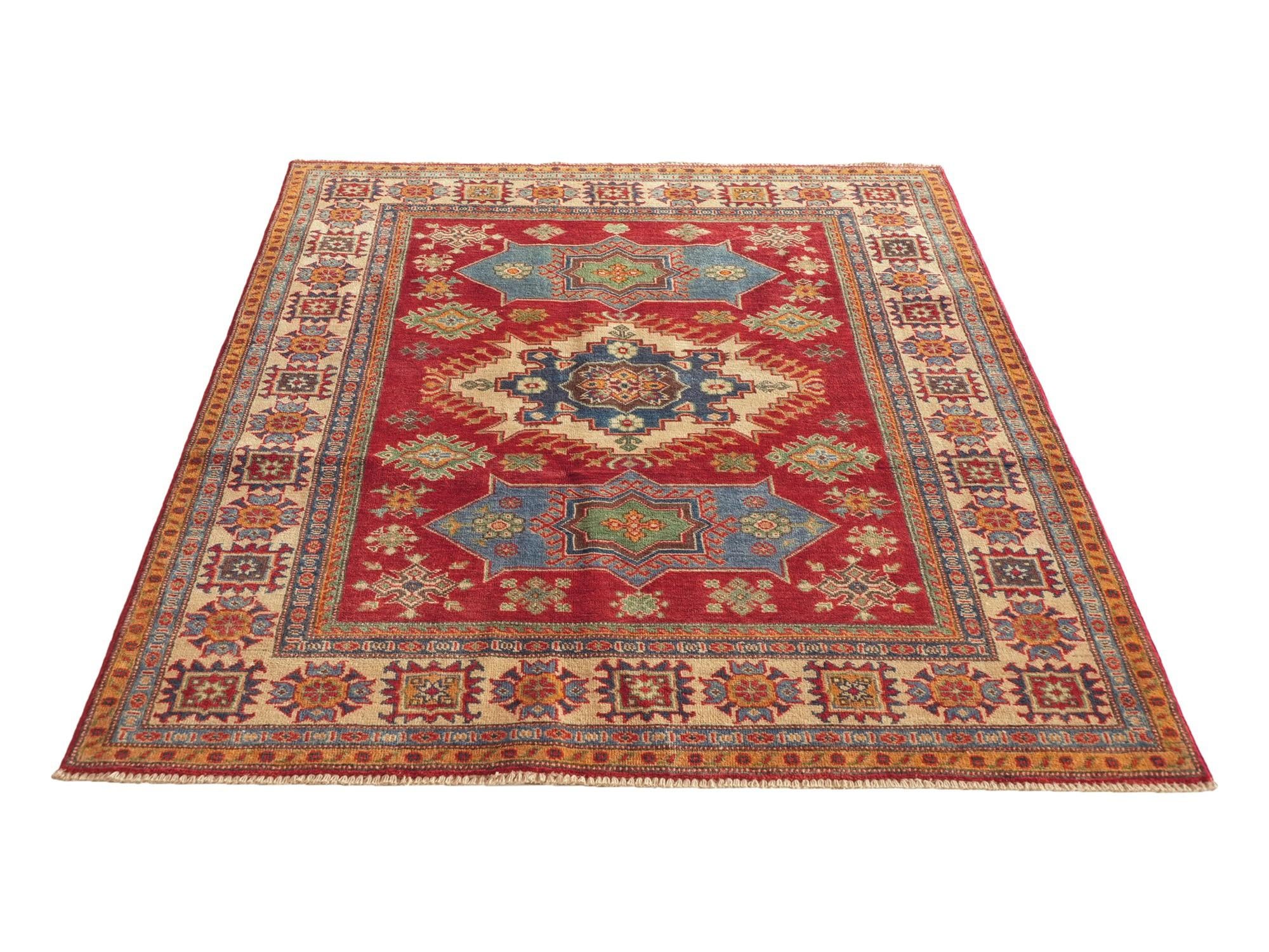 Detail image 5 of 10: 4' 11 x 6' 7 Hand Knotted Kazak Rug