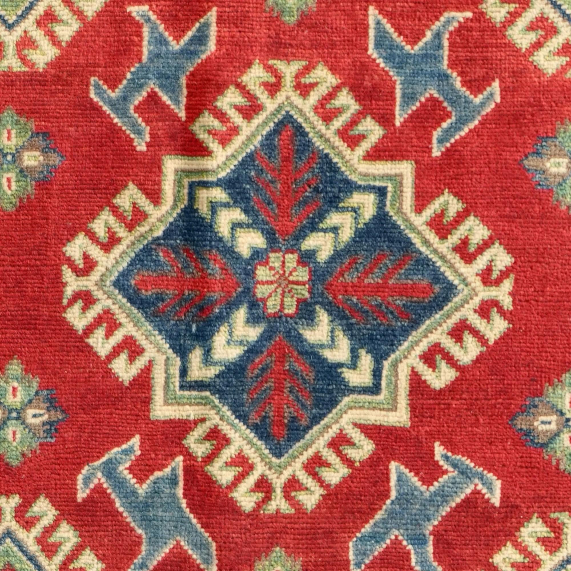 Detail image 10 of 10: 5' 2 x 6' 9 Hand Knotted Kazak Rug